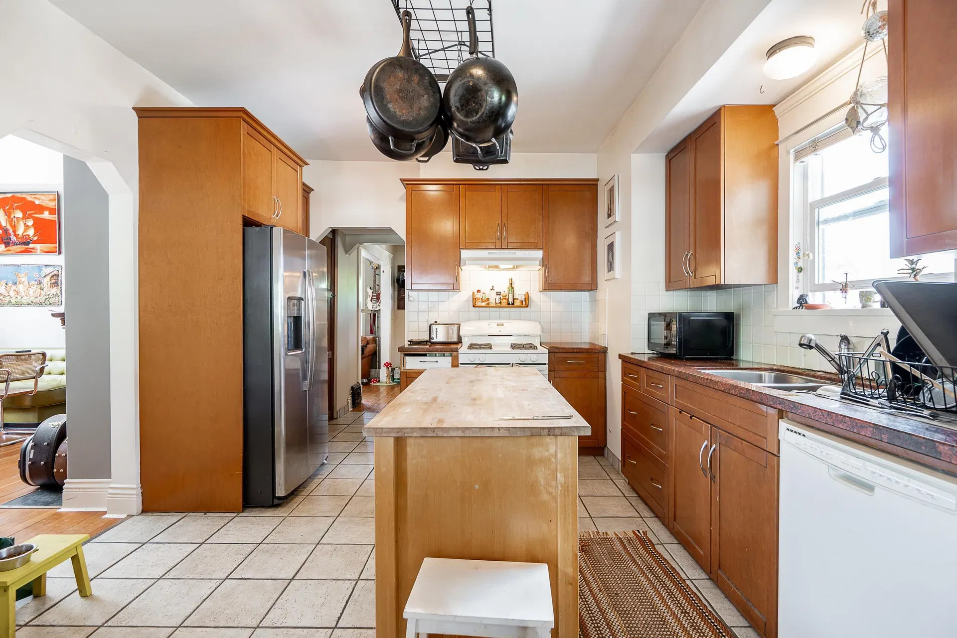 Photo 4 of 12 at 1329 E 12th Avenue