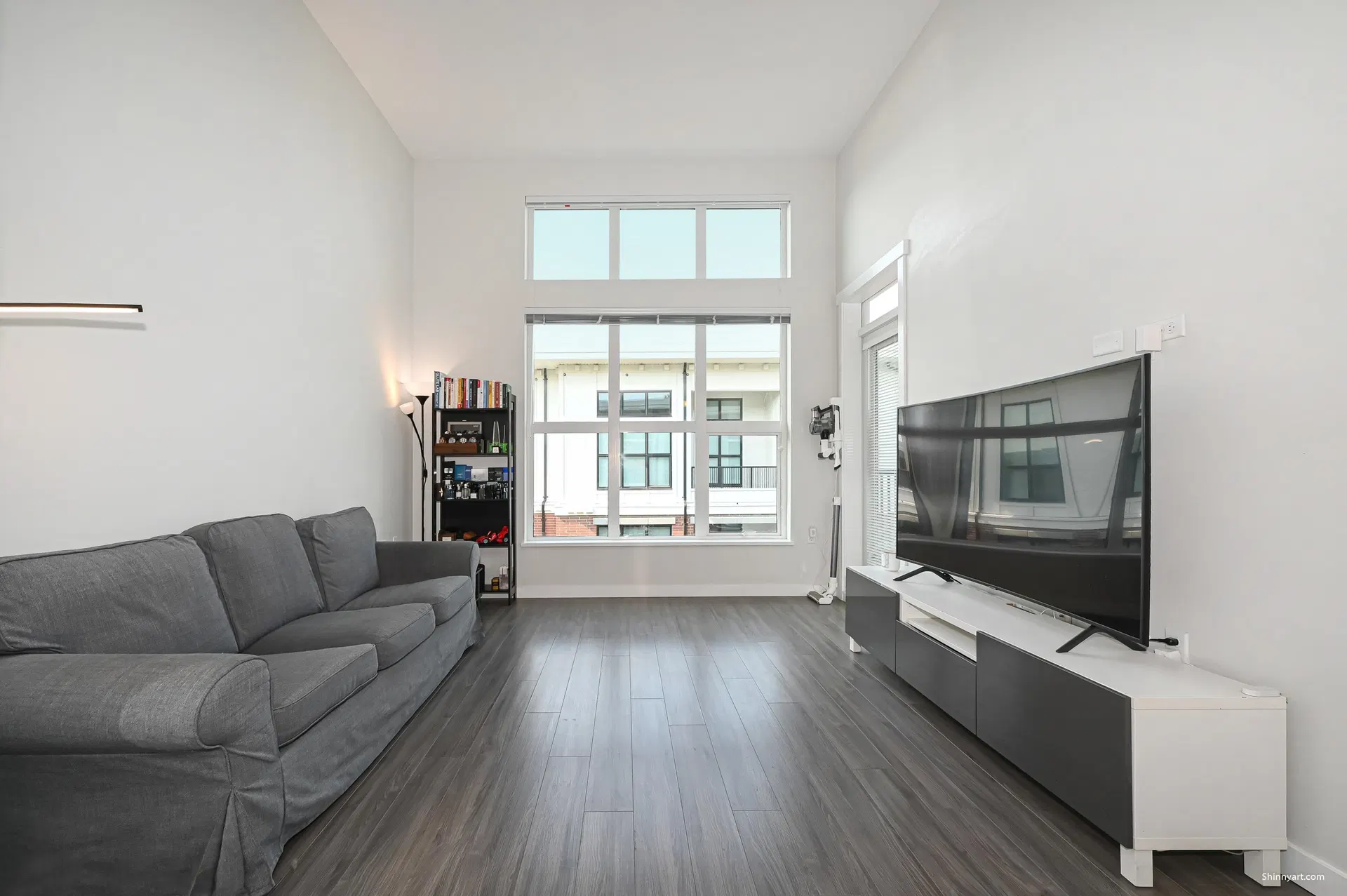 Photo 3 of 35 at #427 – 9551 Alexandra Road