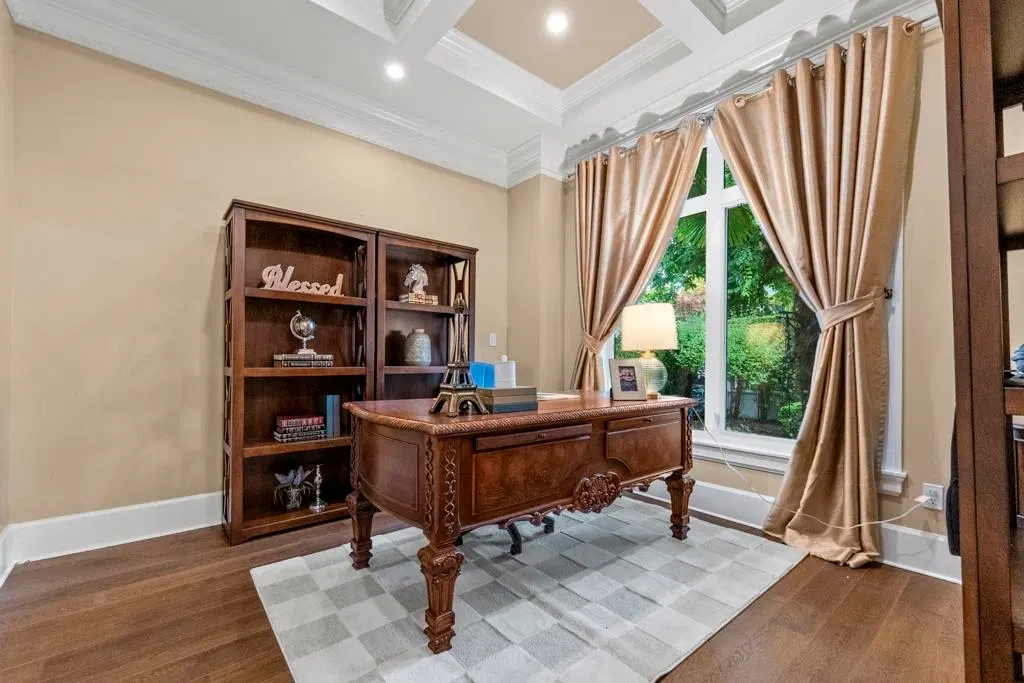 Photo 5 of 40 at 4077 W 13th Avenue