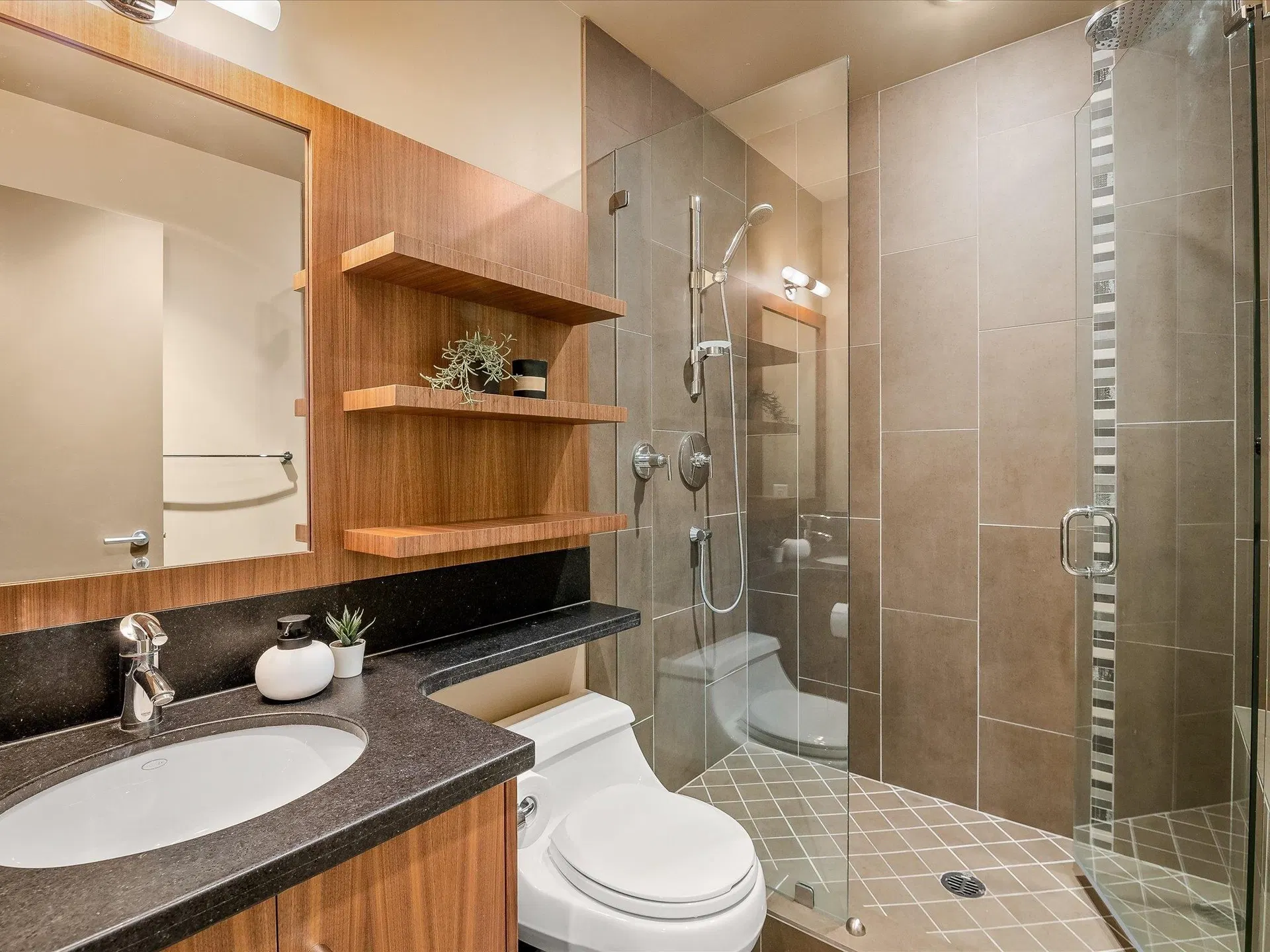 Photo 4 of 29 at #36 – 6125 Eagle Drive