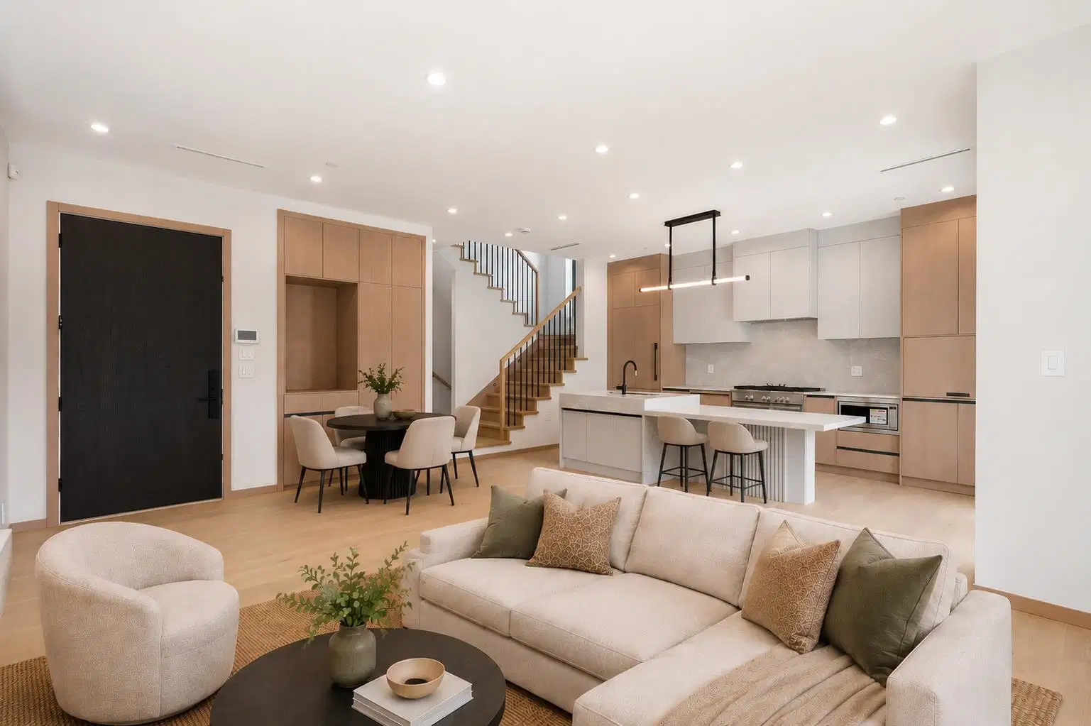 #2 – 1448 30th Avenue