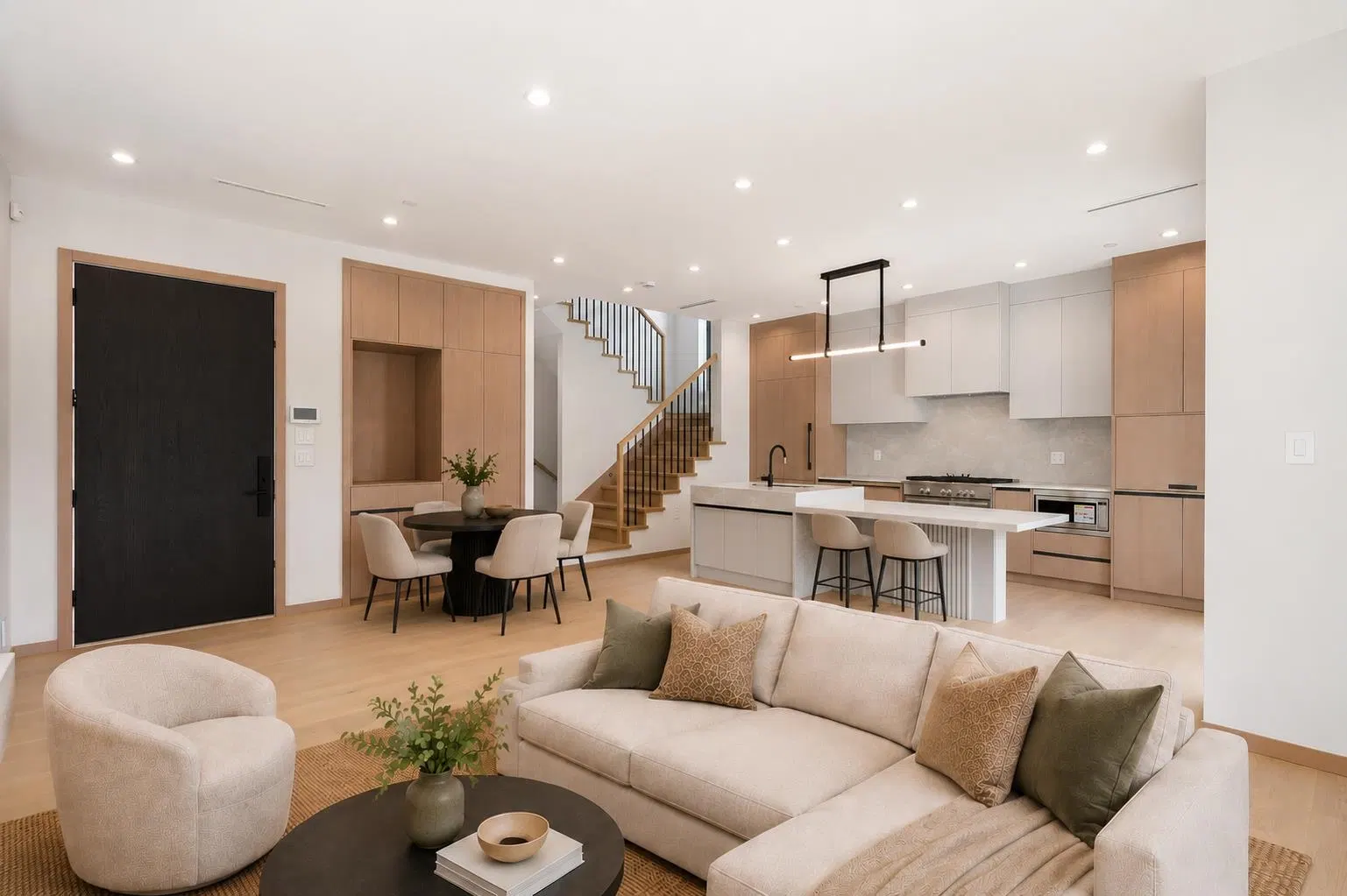 #2 – 1448 30th Avenue