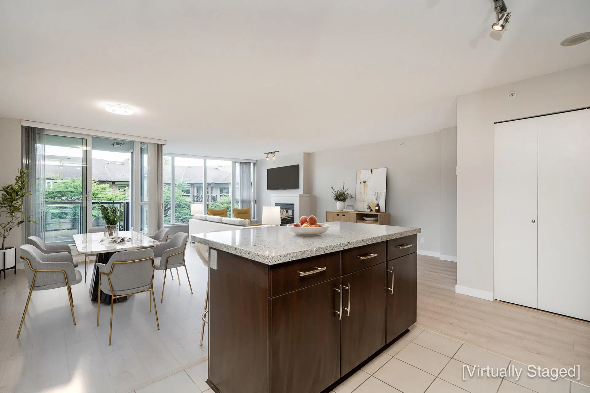 Photo 4 of 40 at #503 – 660 Nootka Way