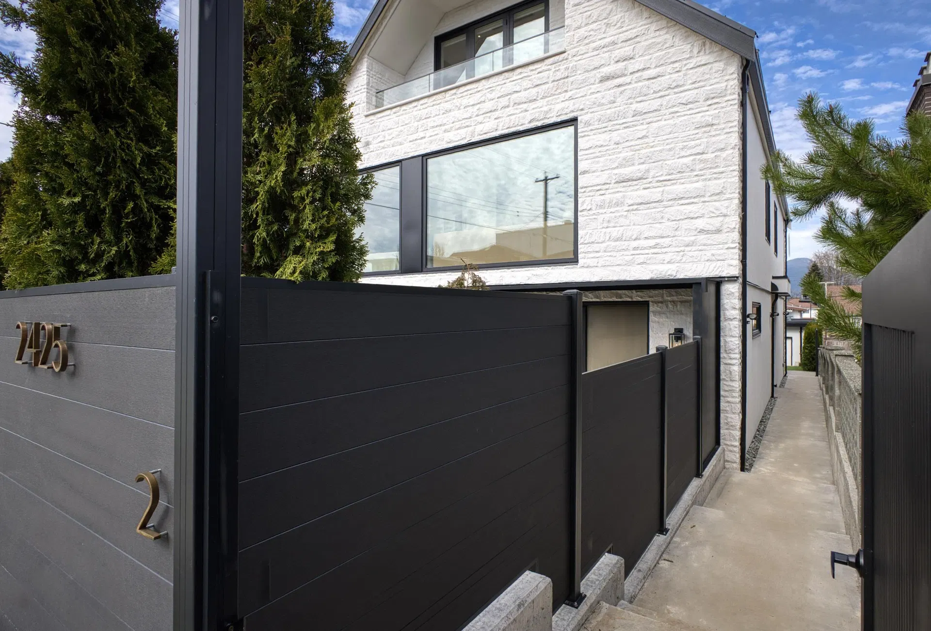 Photo 2 of 34 at #2 – 2425 Kitchener Street