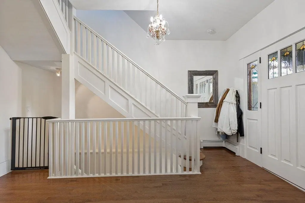 Photo 4 of 40 at 1791 E 7th Avenue