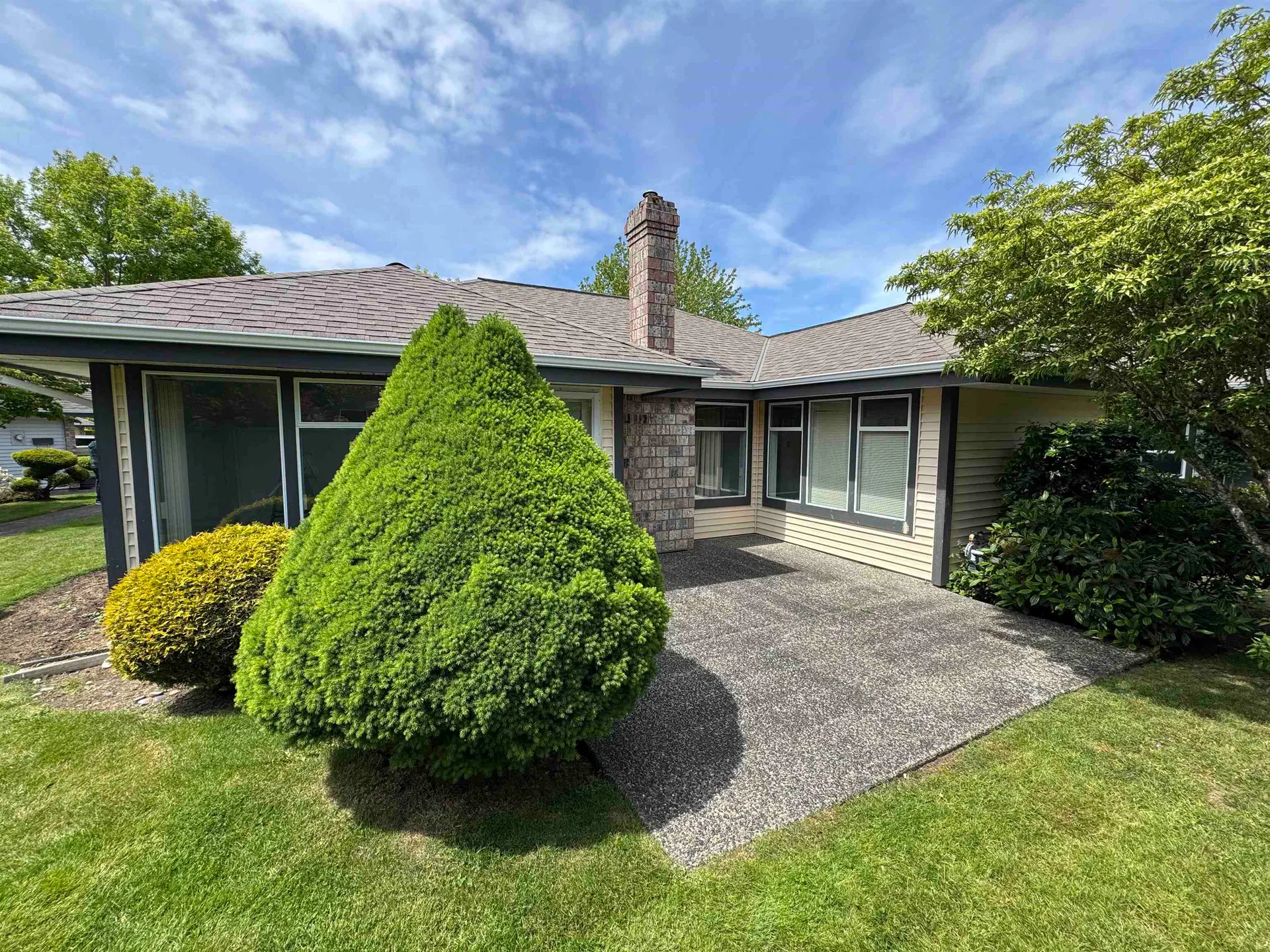 Photo 2 of 9 at #118 – 14220 19a Avenue