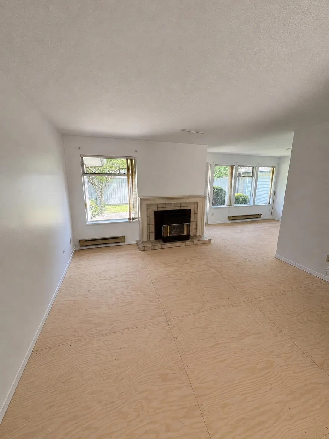 Photo 4 of 9 at #118 – 14220 19a Avenue