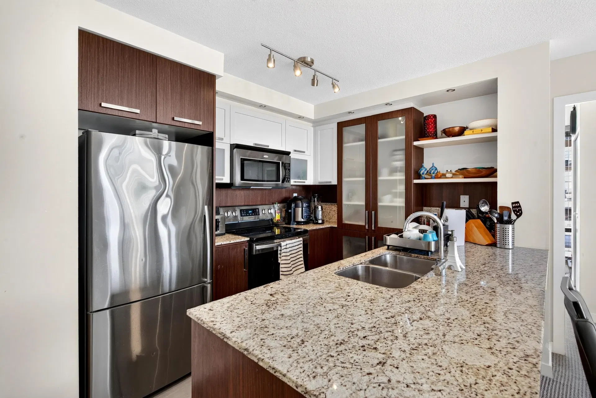 Photo 5 of 26 at #1803 – 2980 Atlantic Avenue