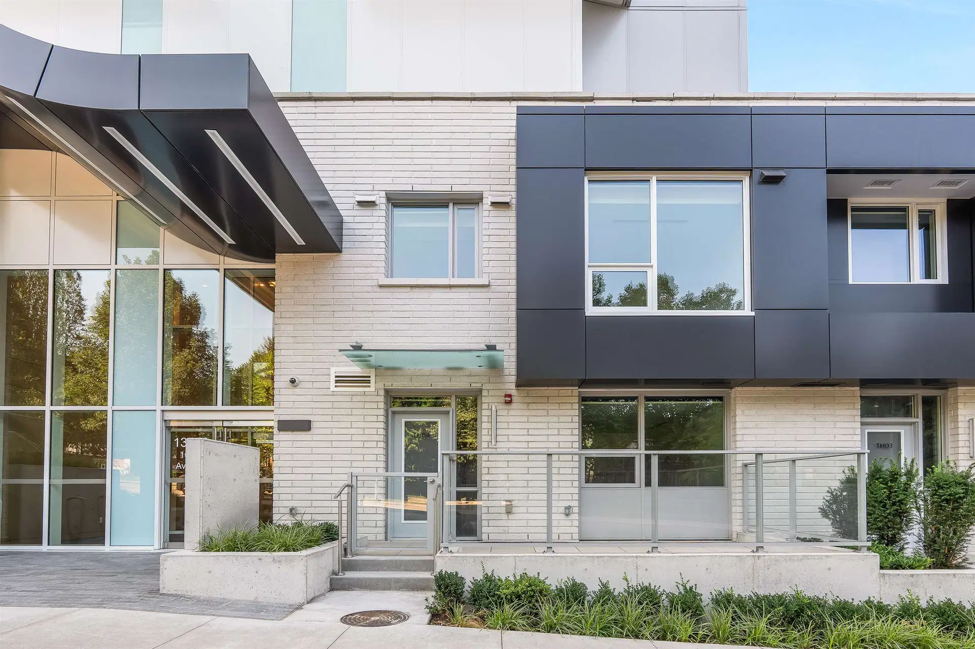 TH4 – 13778 100 Avenue