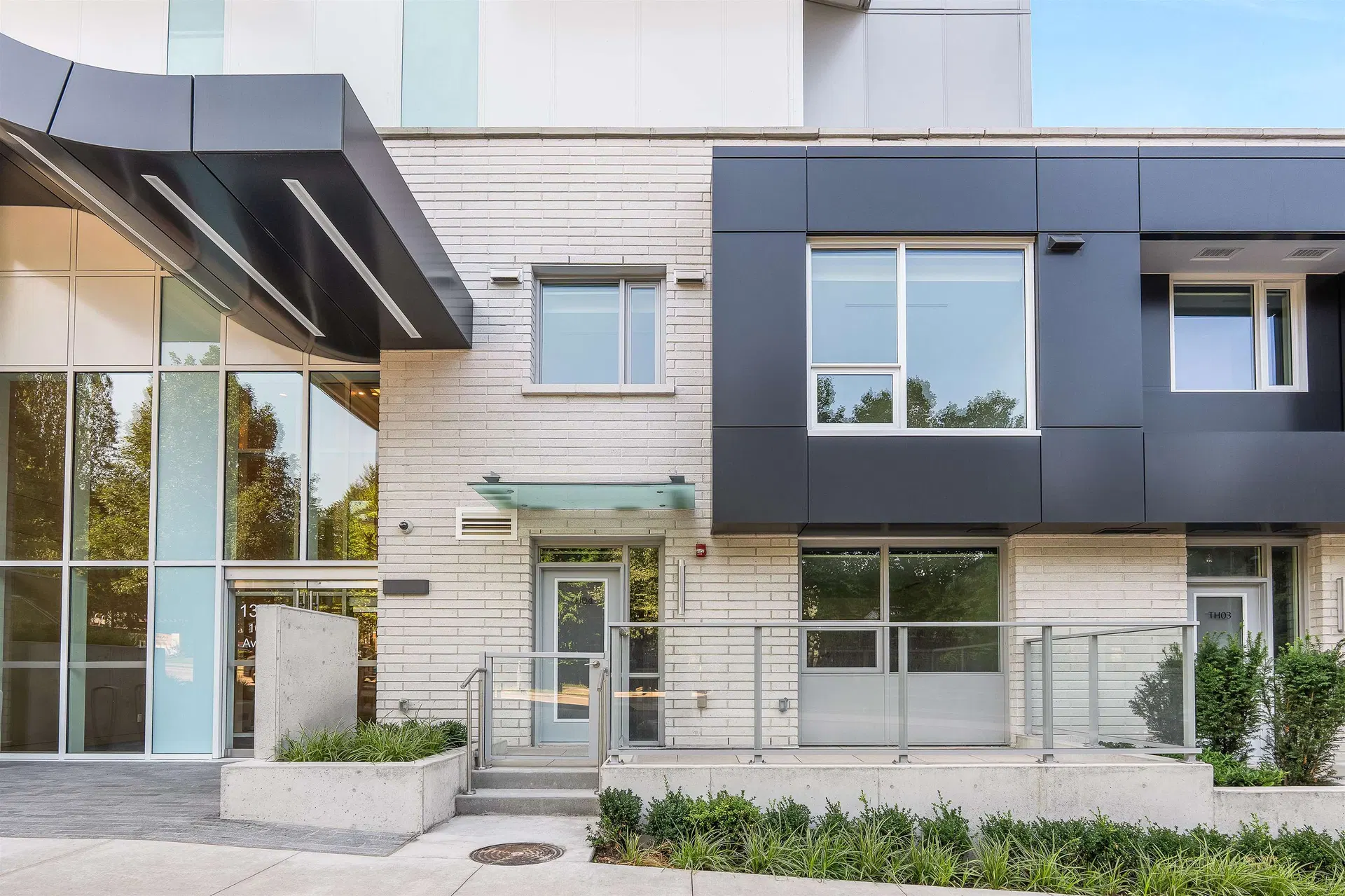 TH4 – 13778 100 Avenue