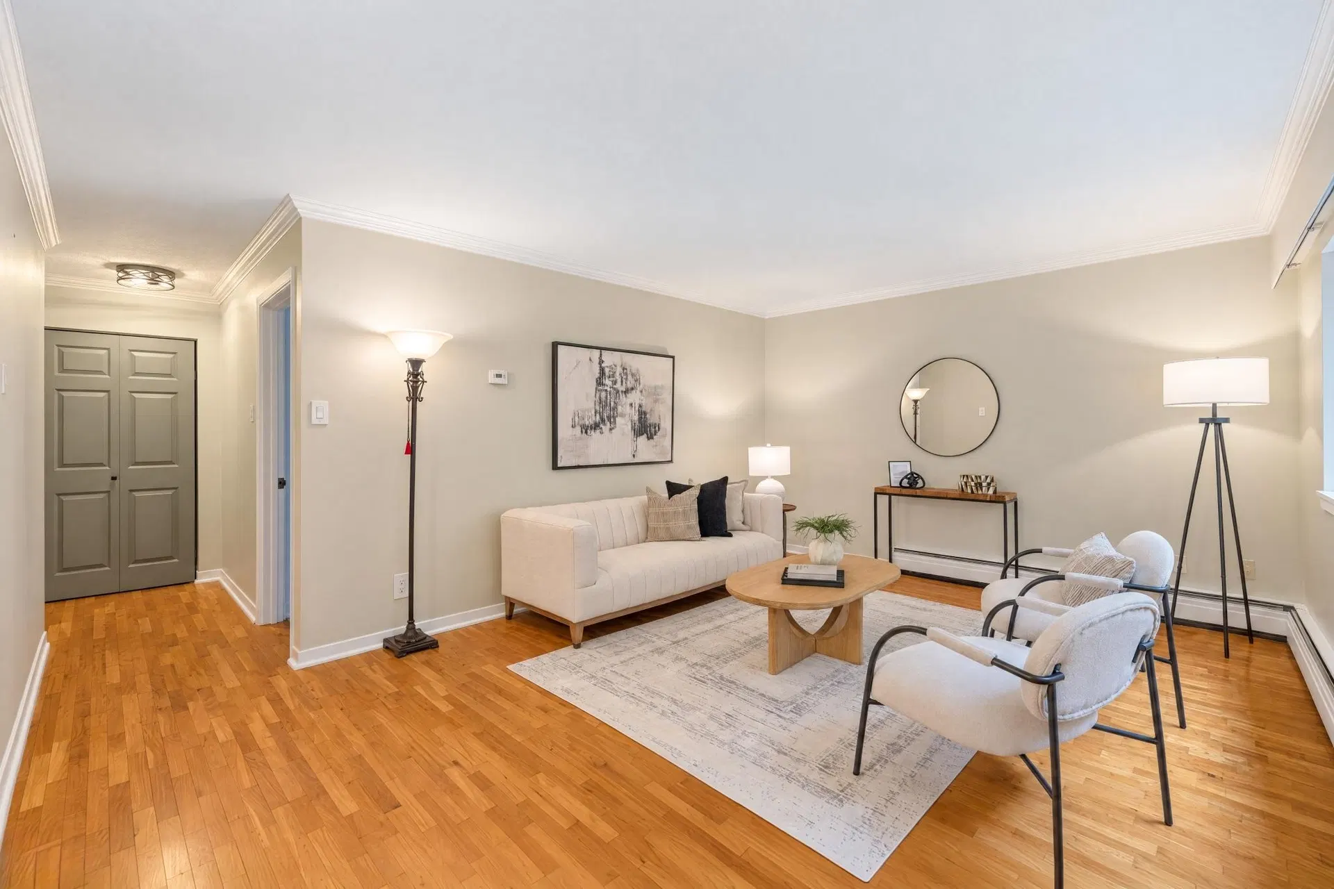 Photo 5 of 21 at #403 – 555 W 28th Street