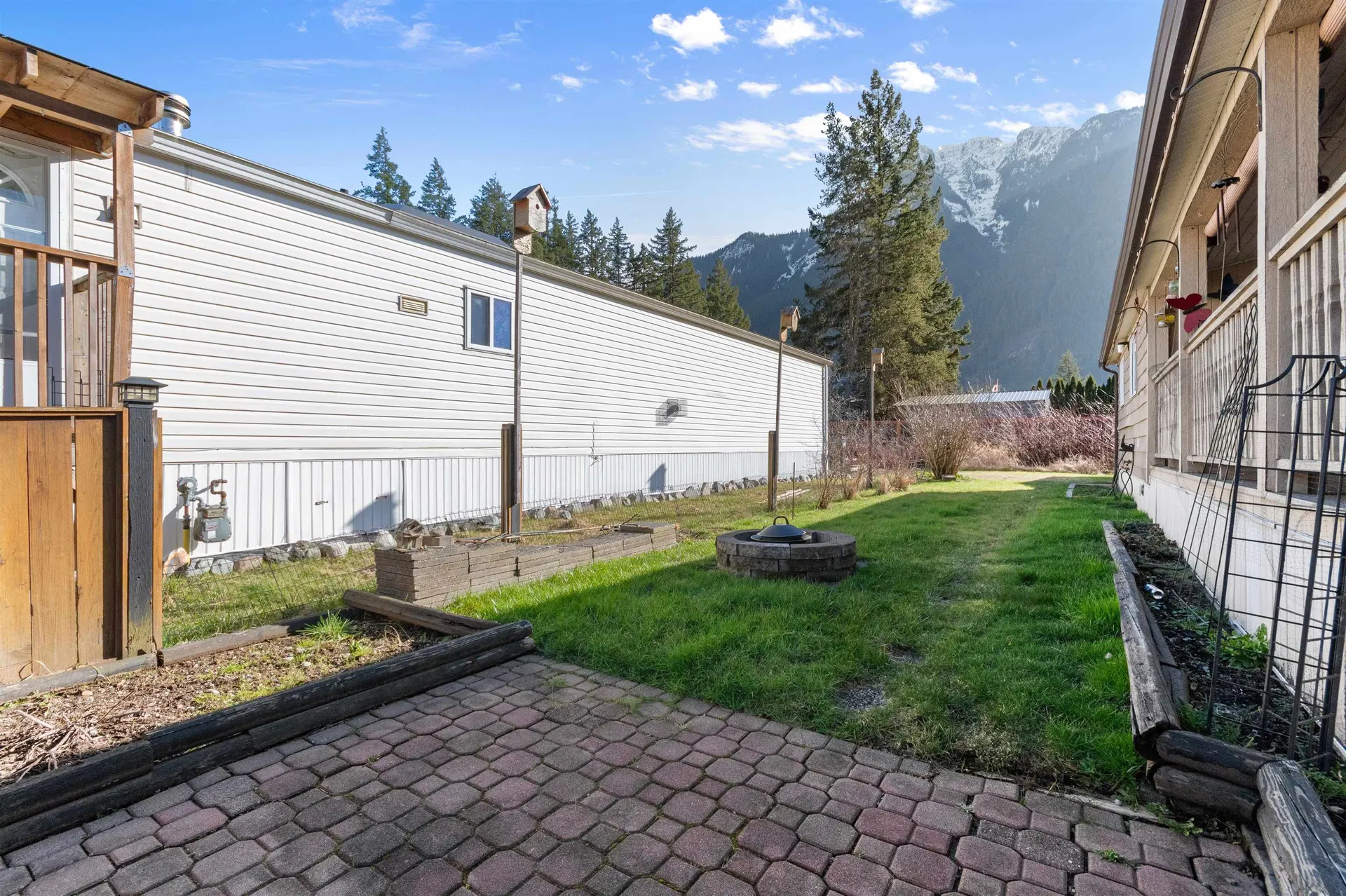 Photo 4 of 32 at #107 – 65367 Kawkawa Lake Road