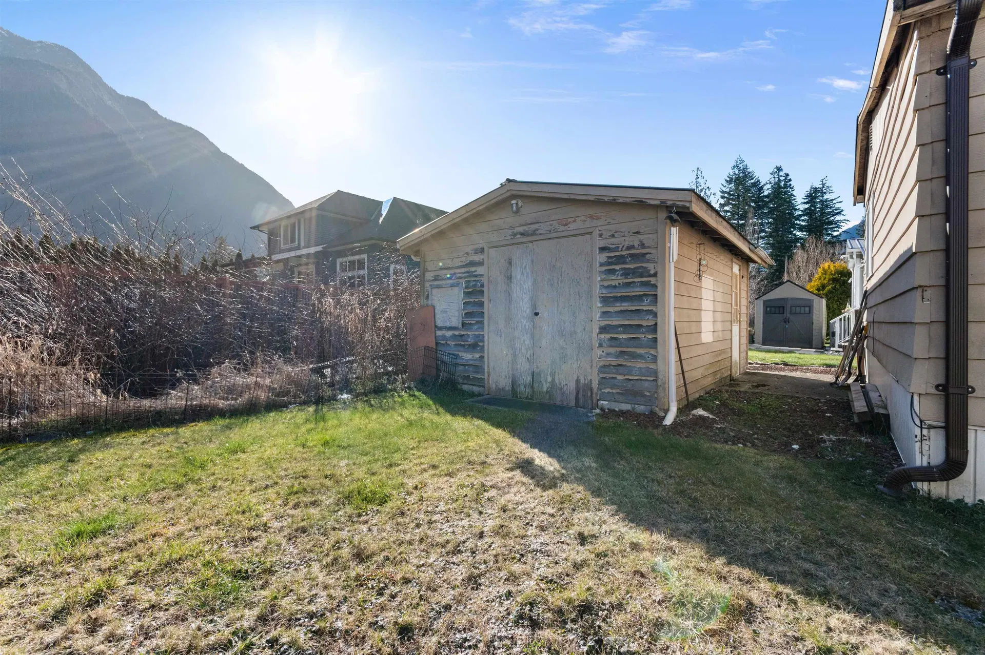 Photo 5 of 32 at #107 – 65367 Kawkawa Lake Road