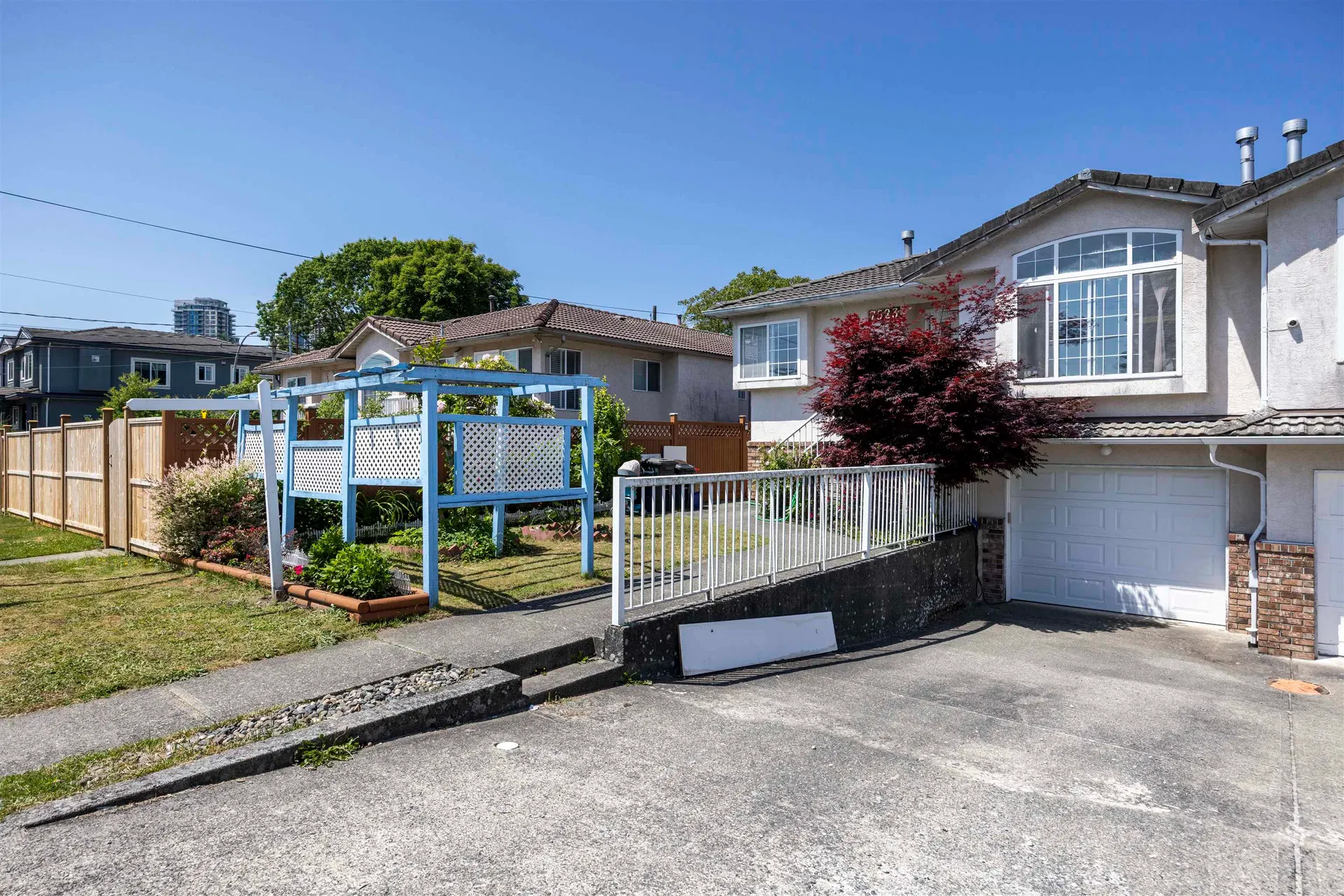 Photo 2 of 34 at 7523 17th Avenue