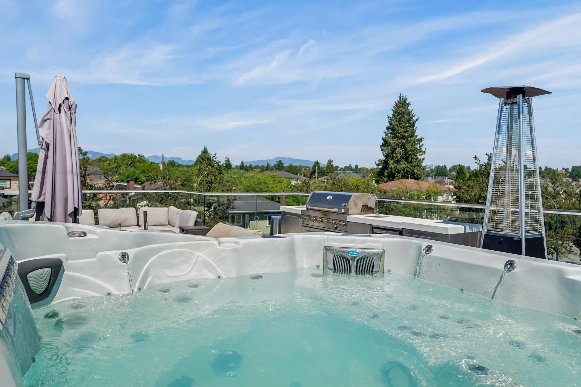 Photo 4 of 39 at 72 E 57th Avenue