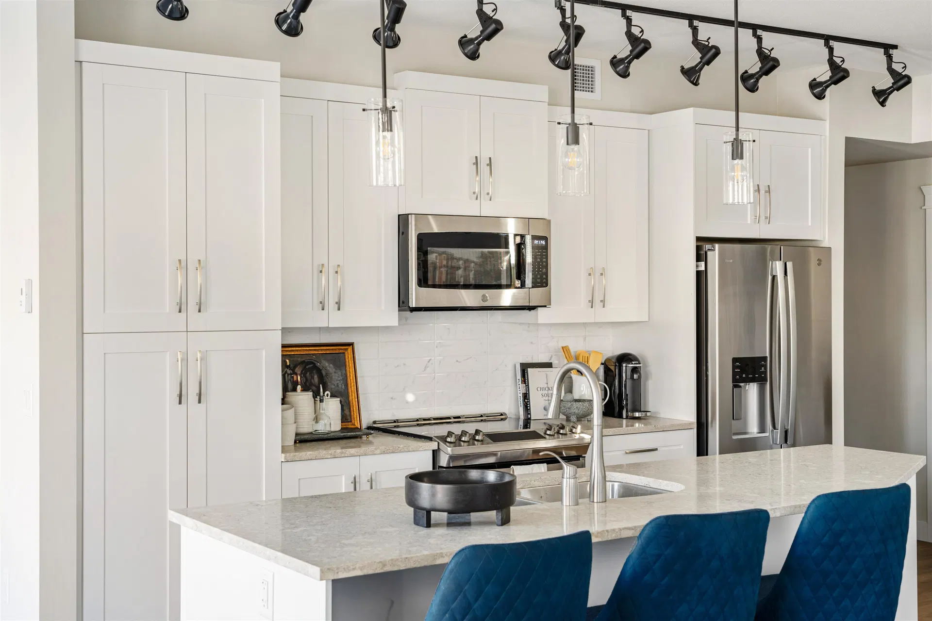 Photo 1 of 13 at #524 – 11063 Ravine Road