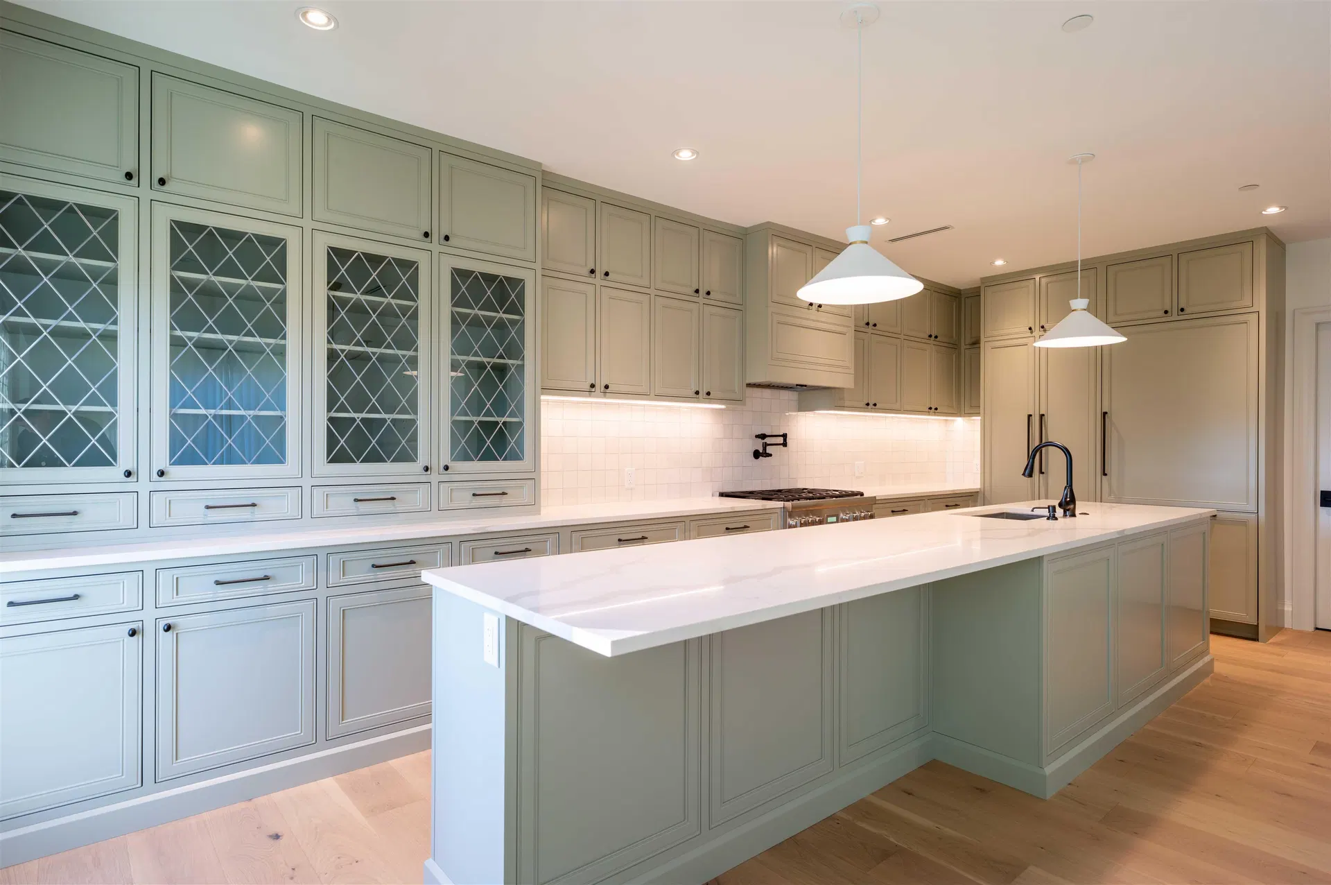 Photo 1 of 12 at #2 – 1310 W King Edward Avenue