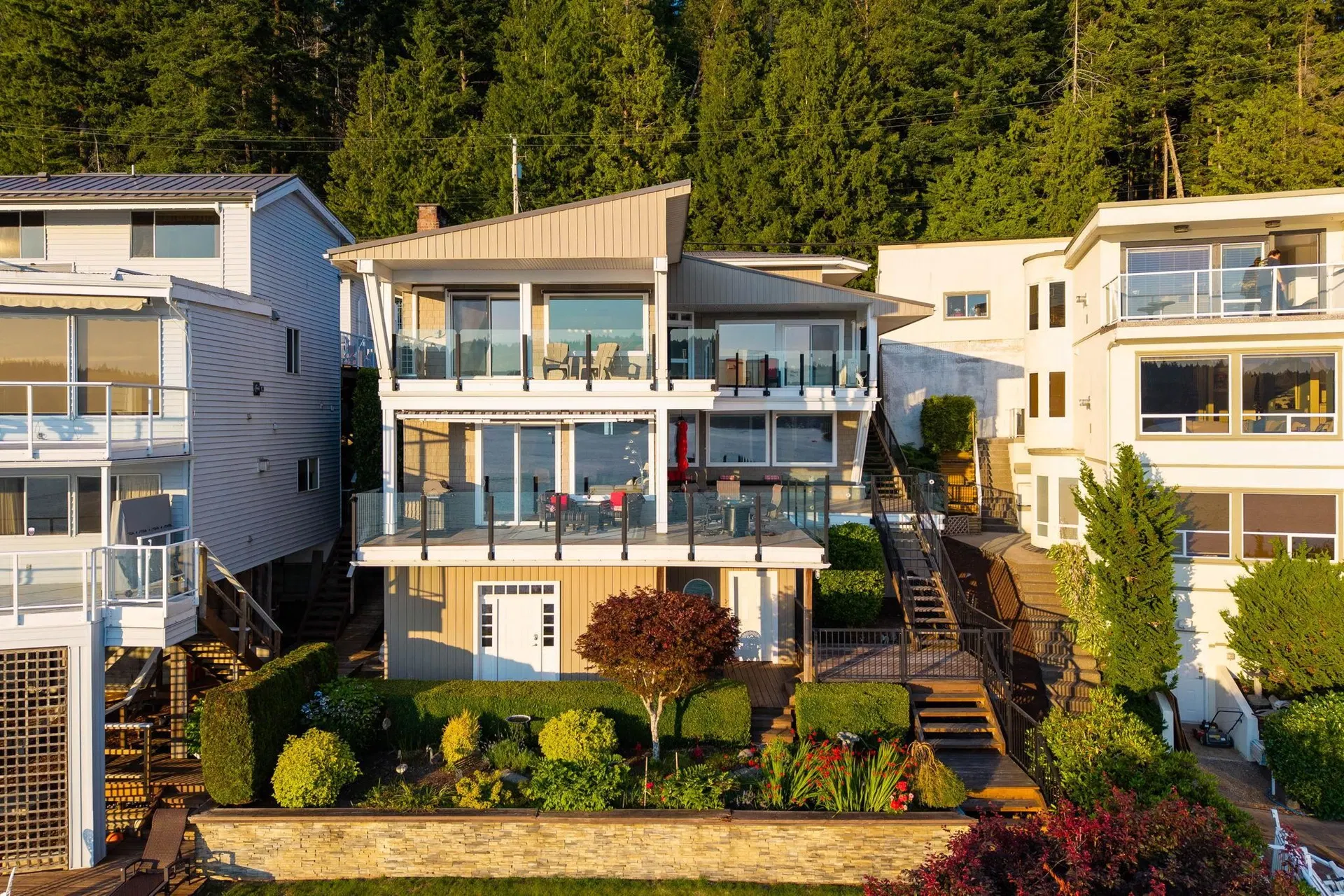 Photo 5 of 40 at 4695 Belcarra Bay Road