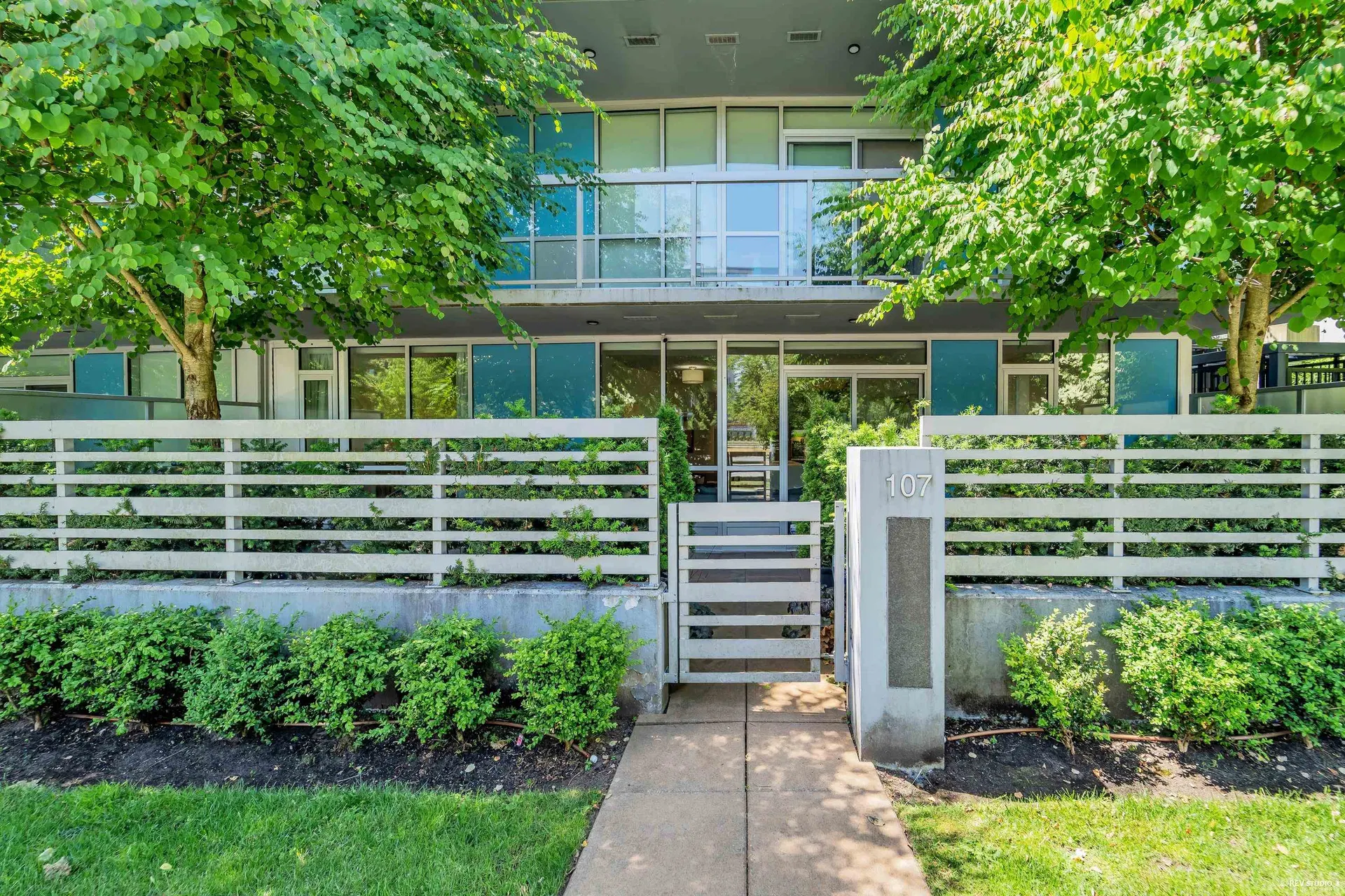 #107 – 5189 Cambie Street