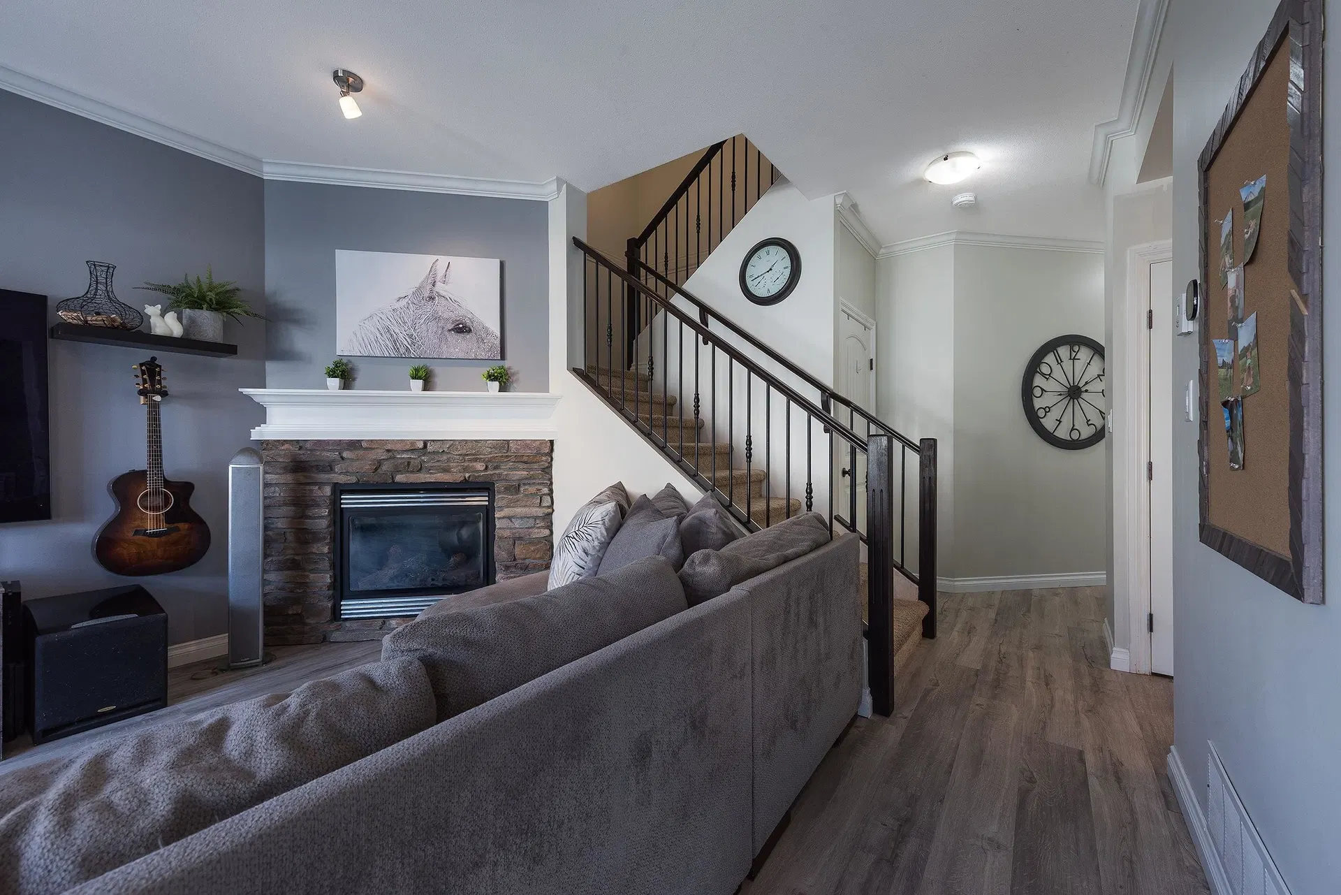 Photo 4 of 40 at #38 – 6577 Southdowne Place