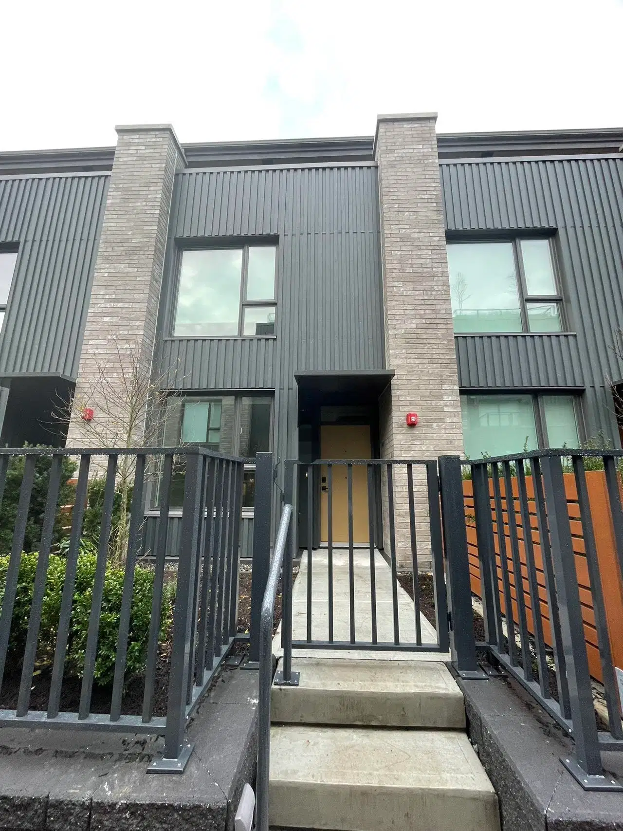 #134 – 765 49th Avenue