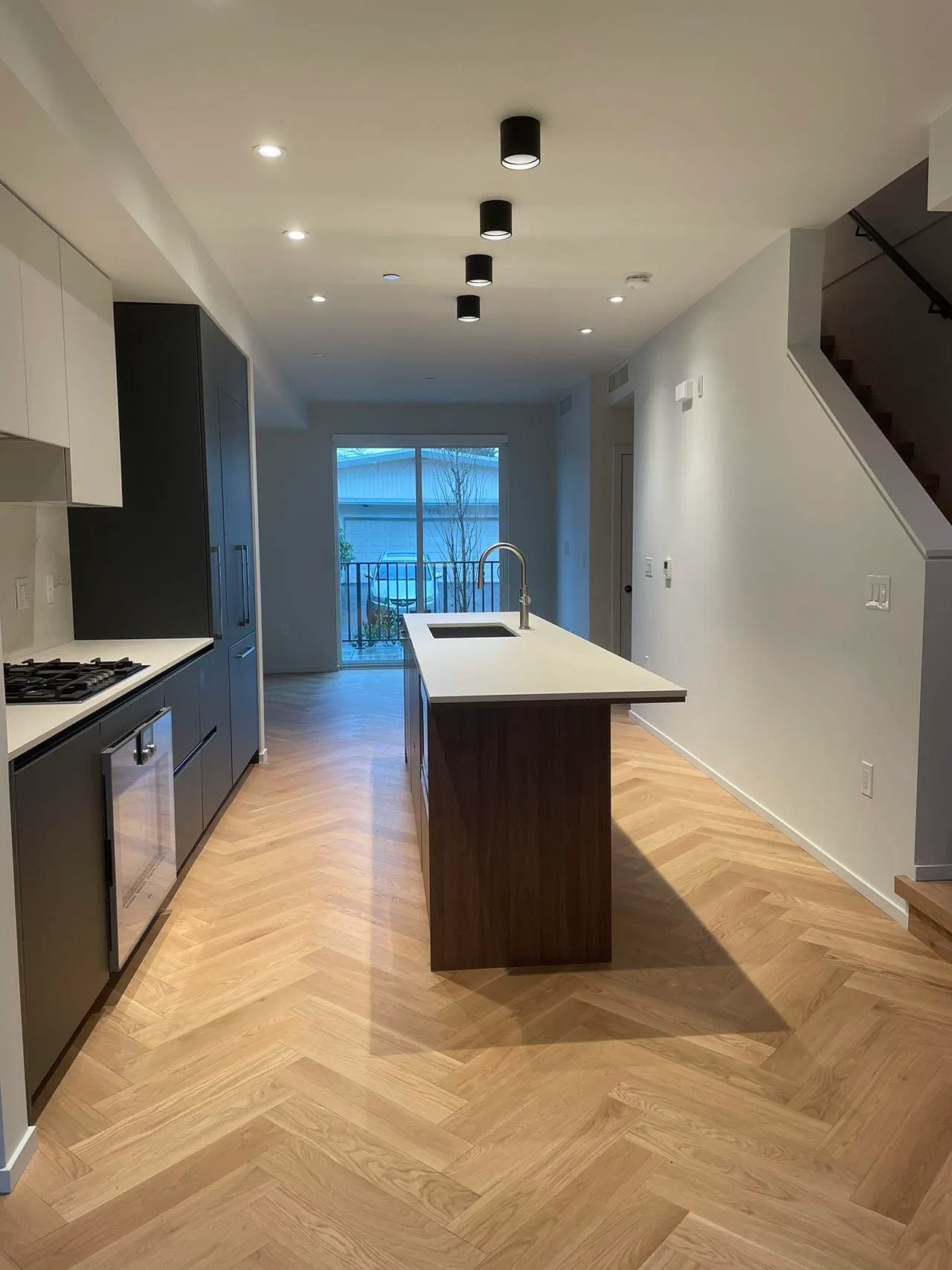 Photo 2 of 16 at #134 – 765 W 49th Avenue