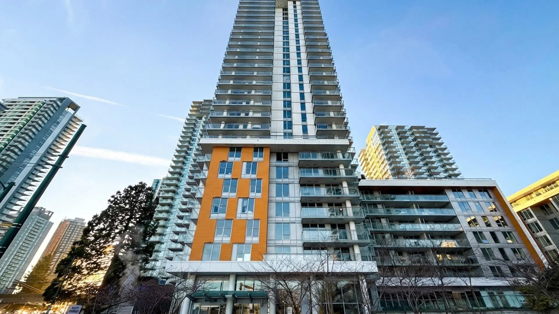 Photo 1 of 19 at #606 – 455 SW Marine Drive