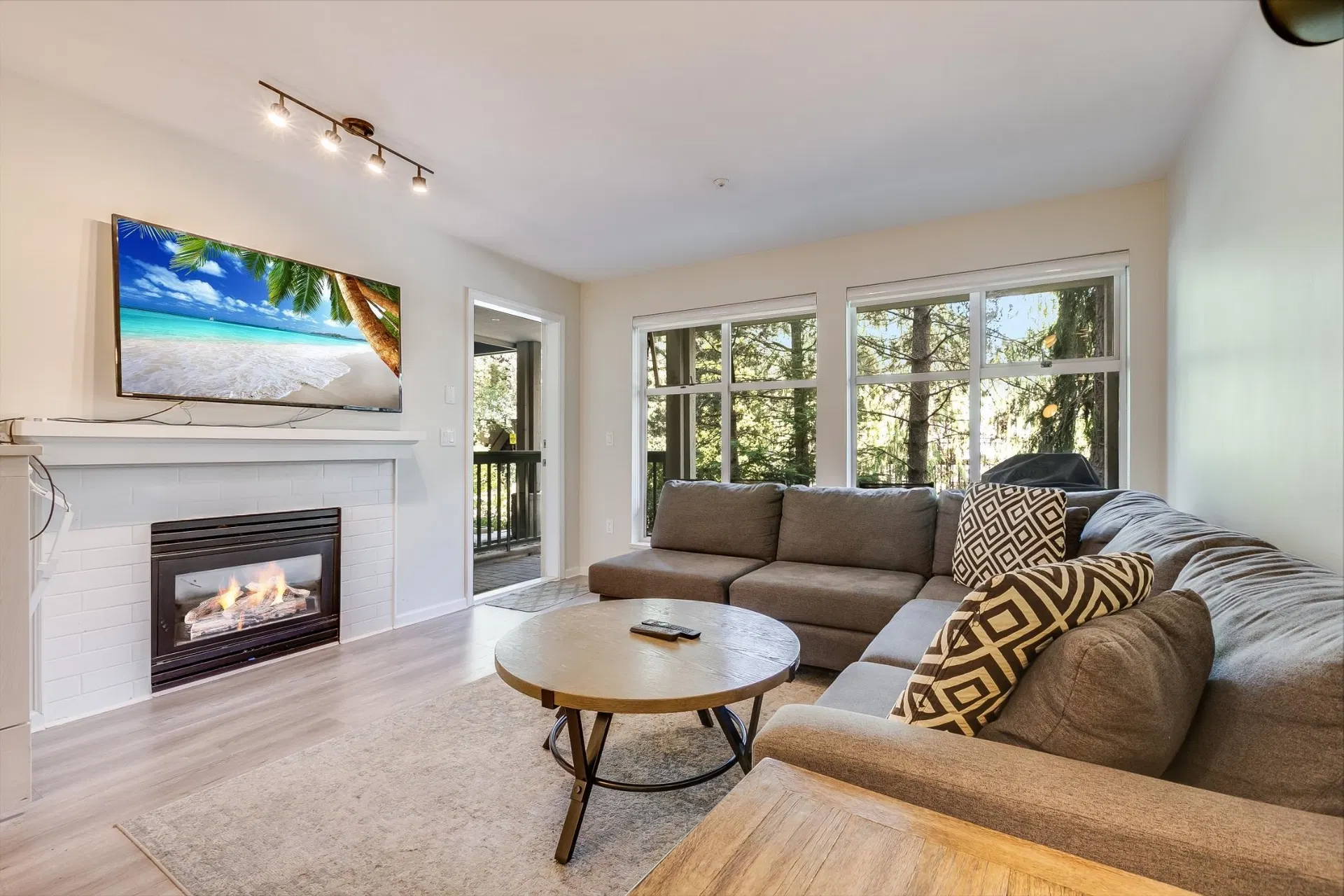 Photo 1 of 22 at #20 – 4355 Northlands Boulevard