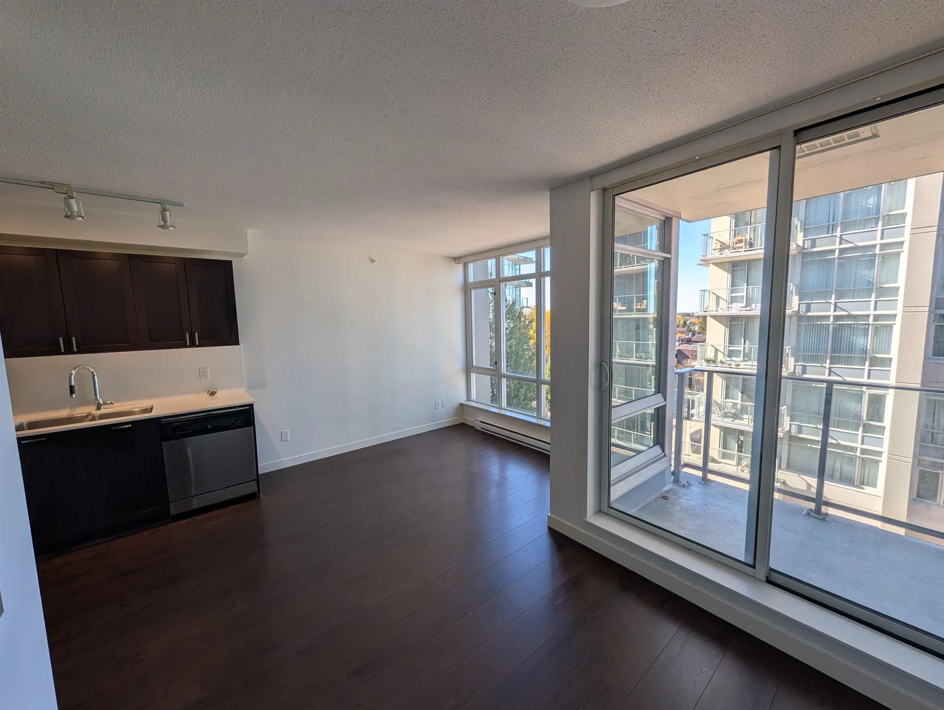 Photo 5 of 14 at #304 – 4818 Eldorado Mews
