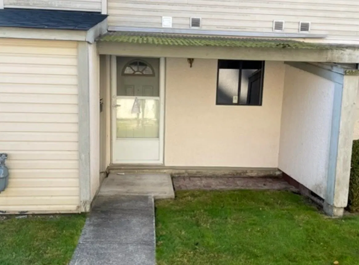 Photo 2 of 6 at #50 – 5181 204 Street