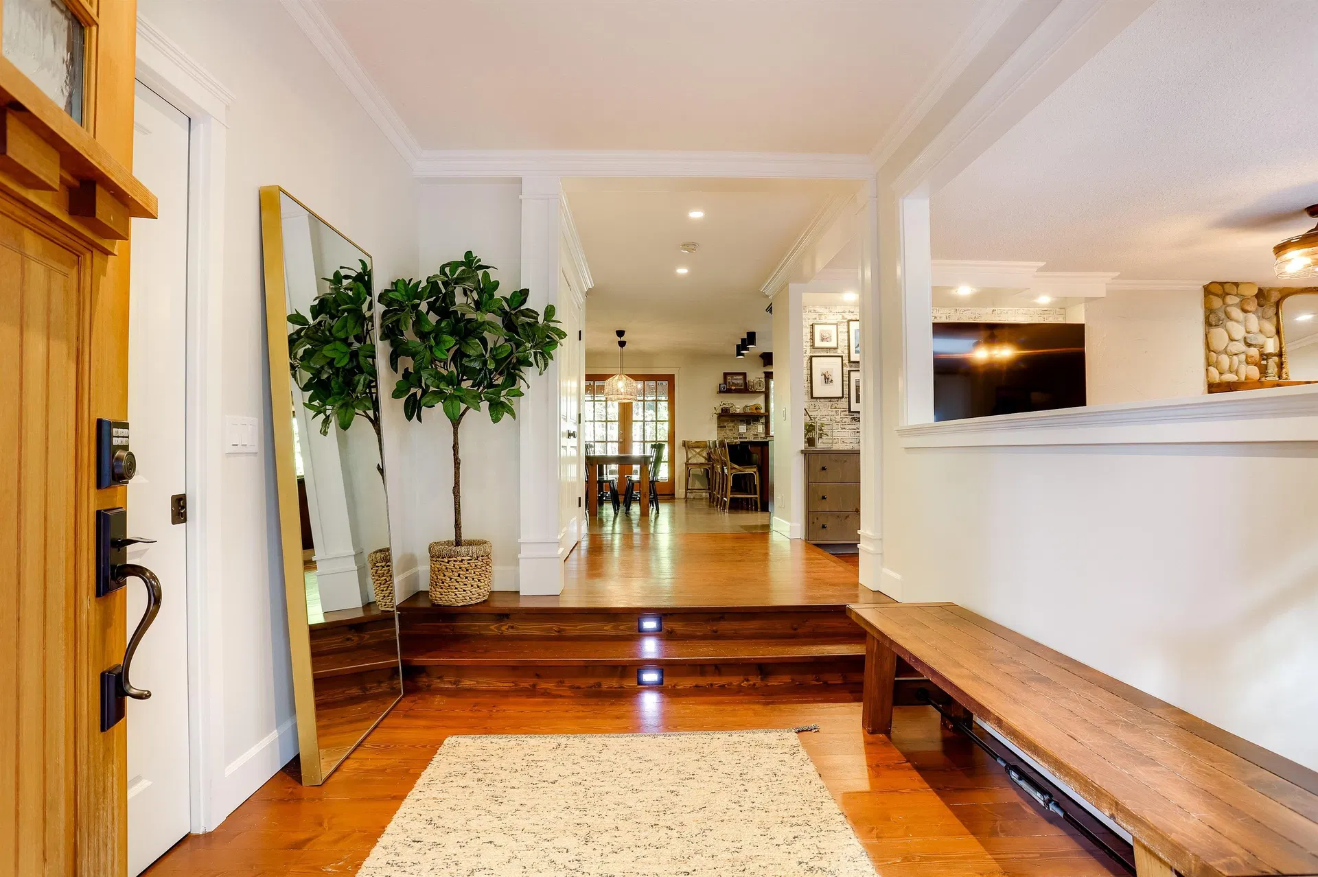 Photo 5 of 40 at 14084 Greencrest Drive