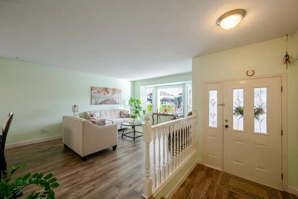 Photo 3 of 19 at 32145 Clinton Avenue