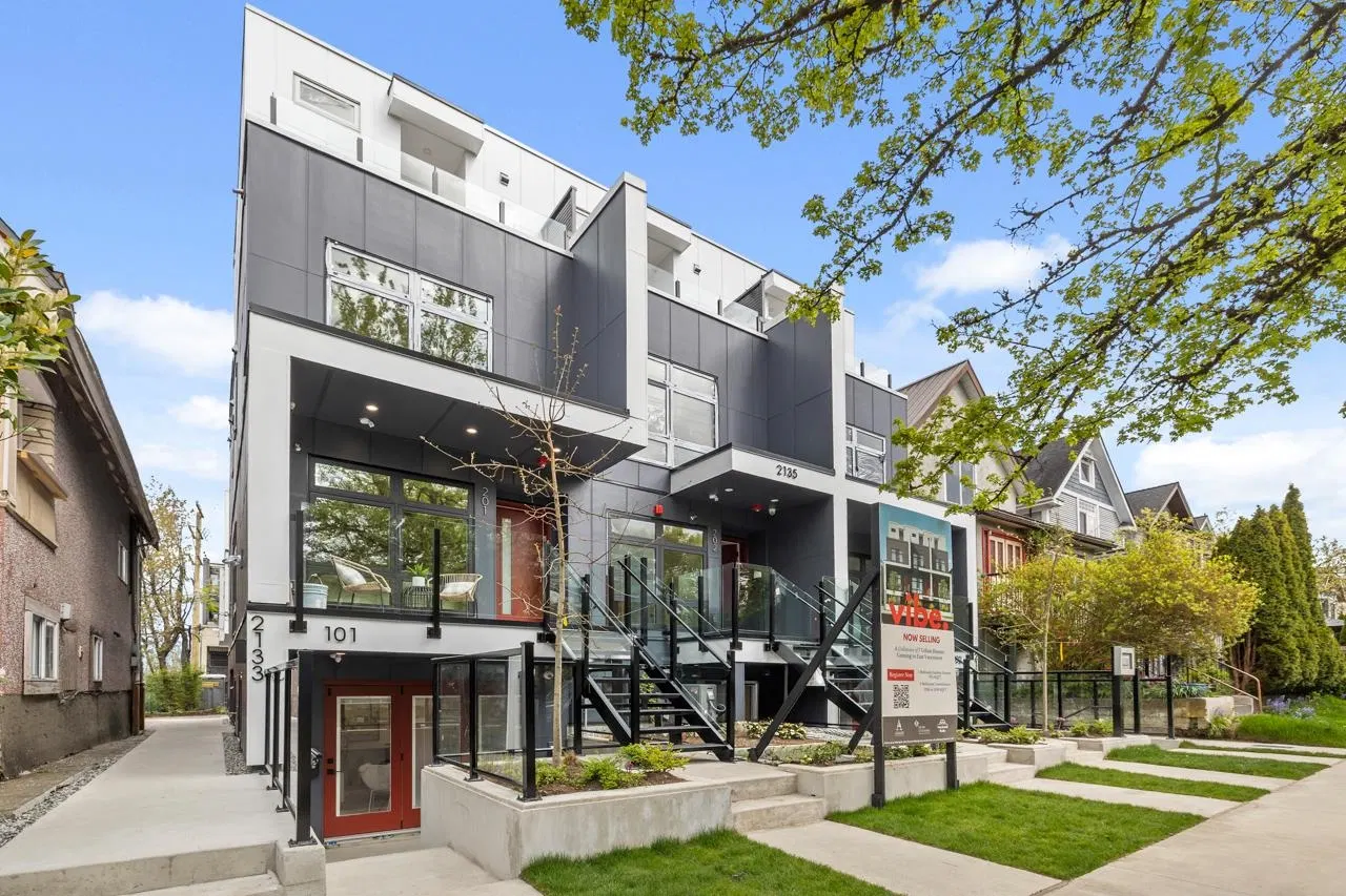 #201 – 2135 Pender Street