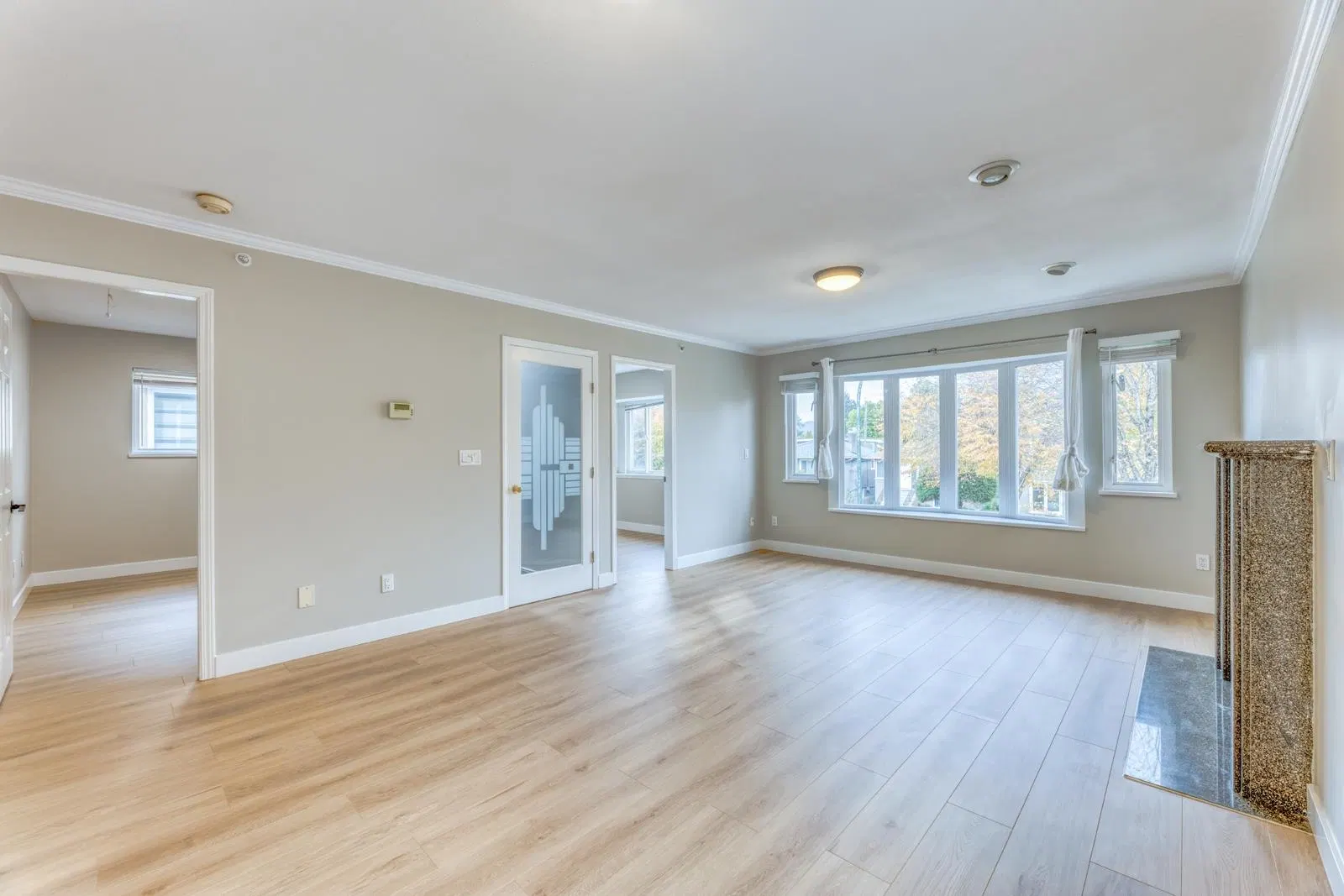 Photo 5 of 36 at 3028 E 26th Avenue