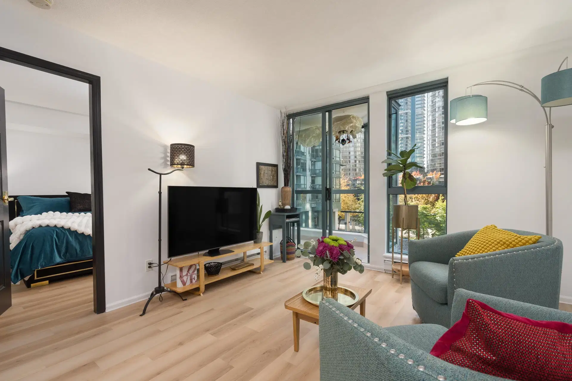 #807 – 1238 Melville Street