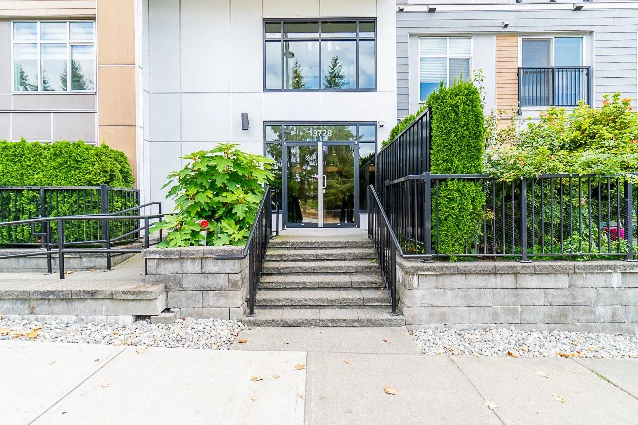 Photo 2 of 30 at #401 – 13728 108 Avenue