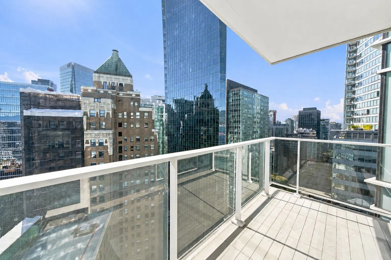 Photo 3 of 39 at #2506 – 1011 W Cordova Street