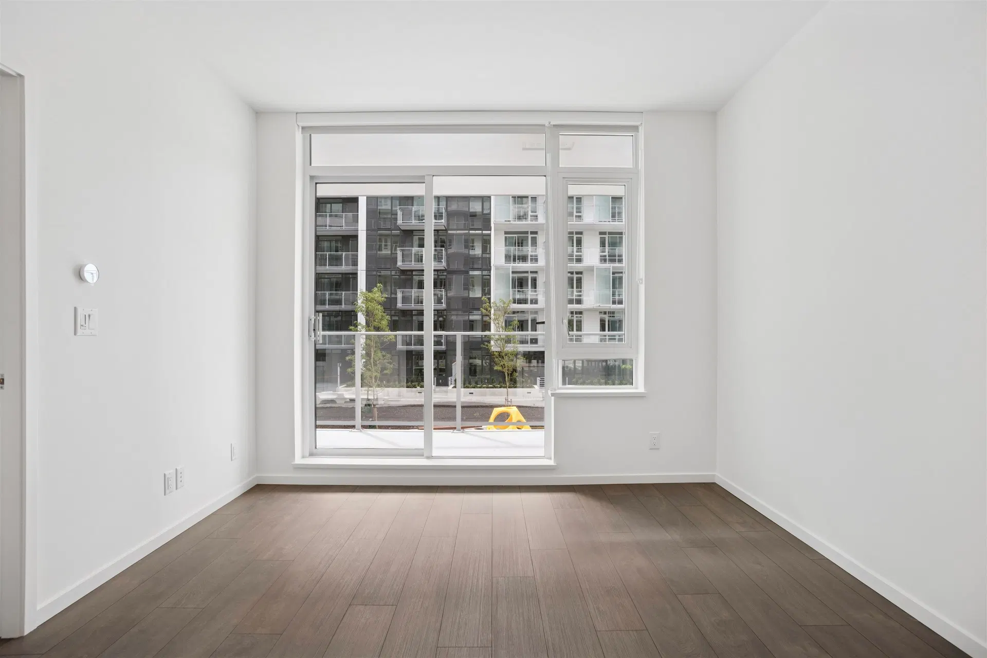 Photo 4 of 37 at #548 – 6500 Minoru Boulevard