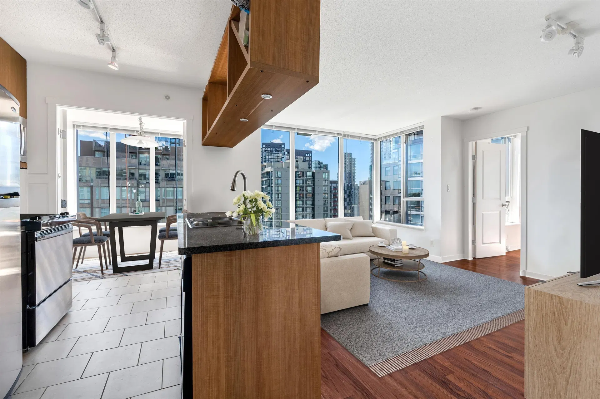 #1708 – 1001 Richards Street