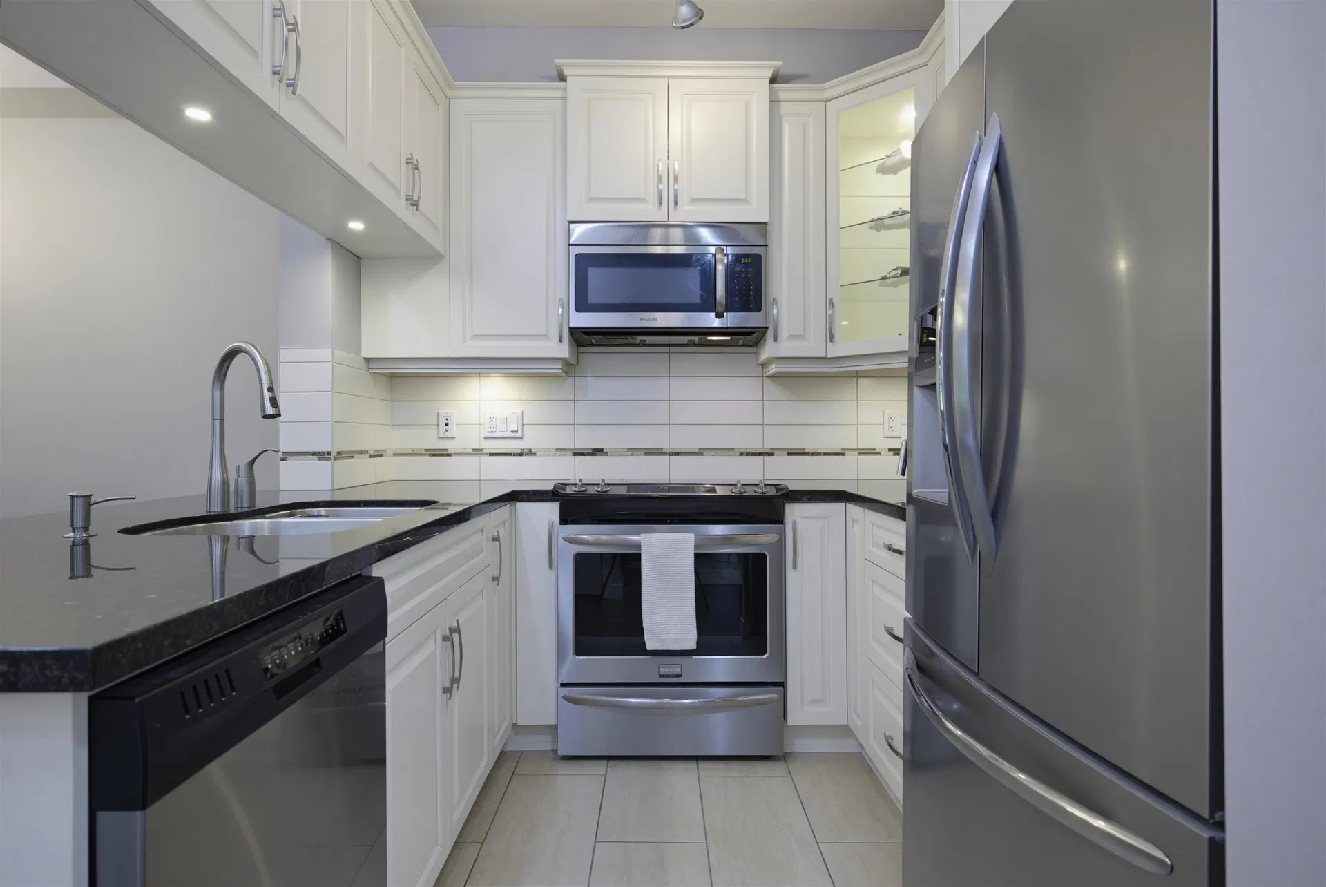 Photo 4 of 35 at #111 – 12565 190a Street