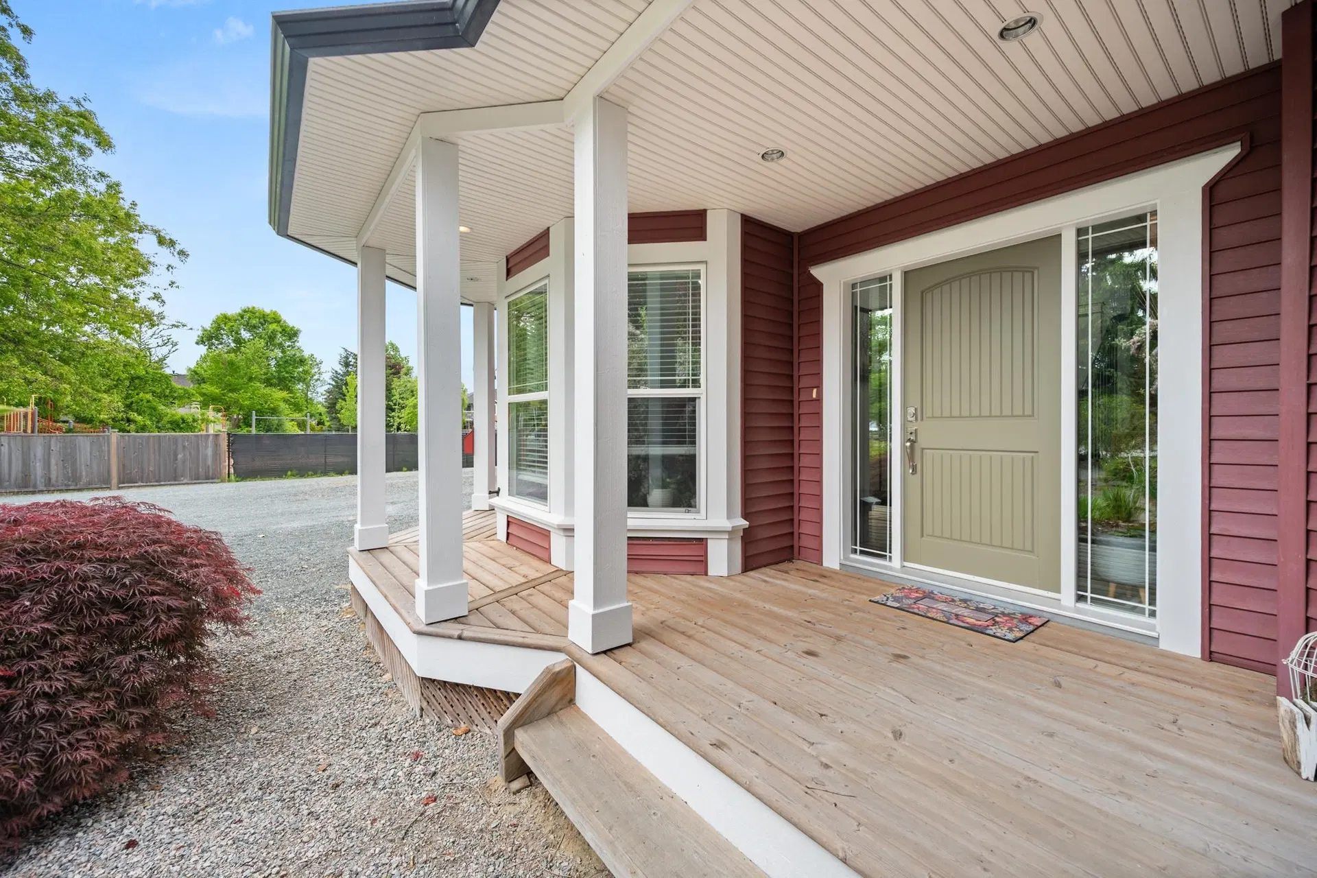 Photo 3 of 40 at 4922 215 Street