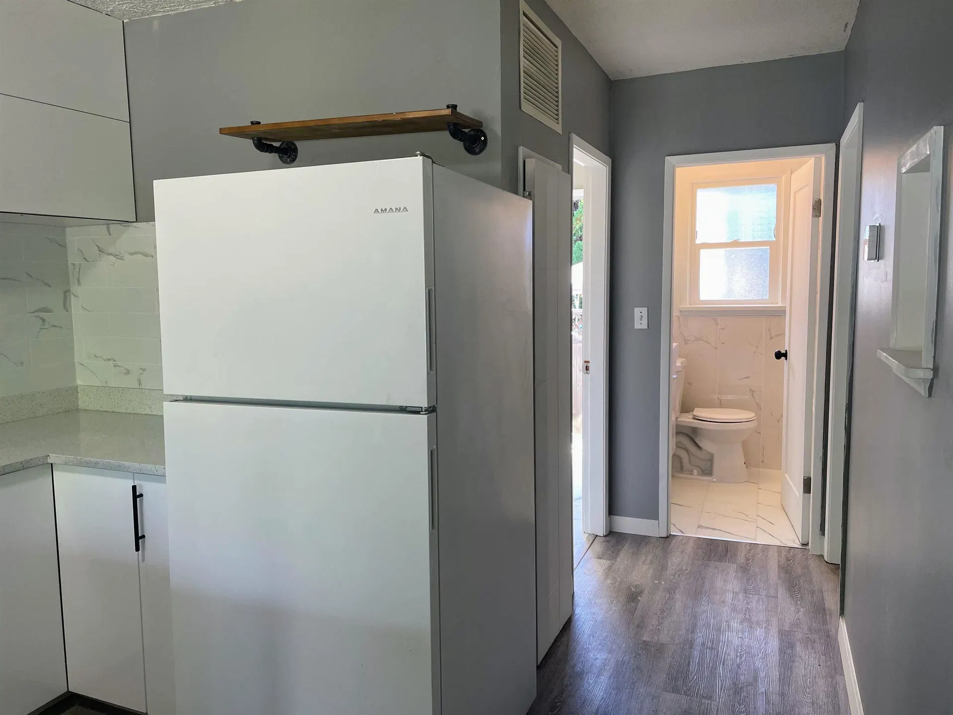 Photo 5 of 15 at 9287 Armitage Street