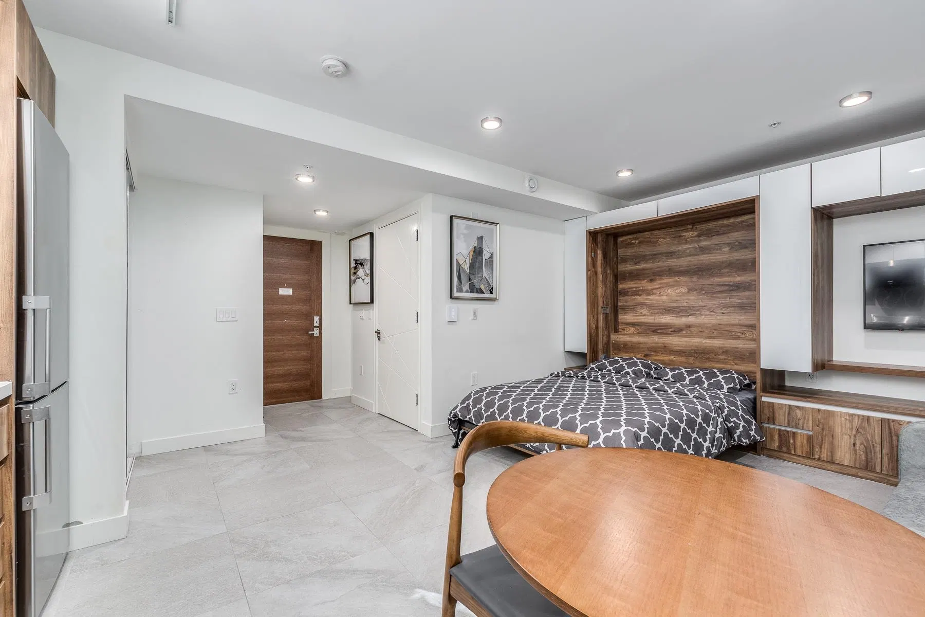 Photo 3 of 19 at #002 – 1170 Barclay Street
