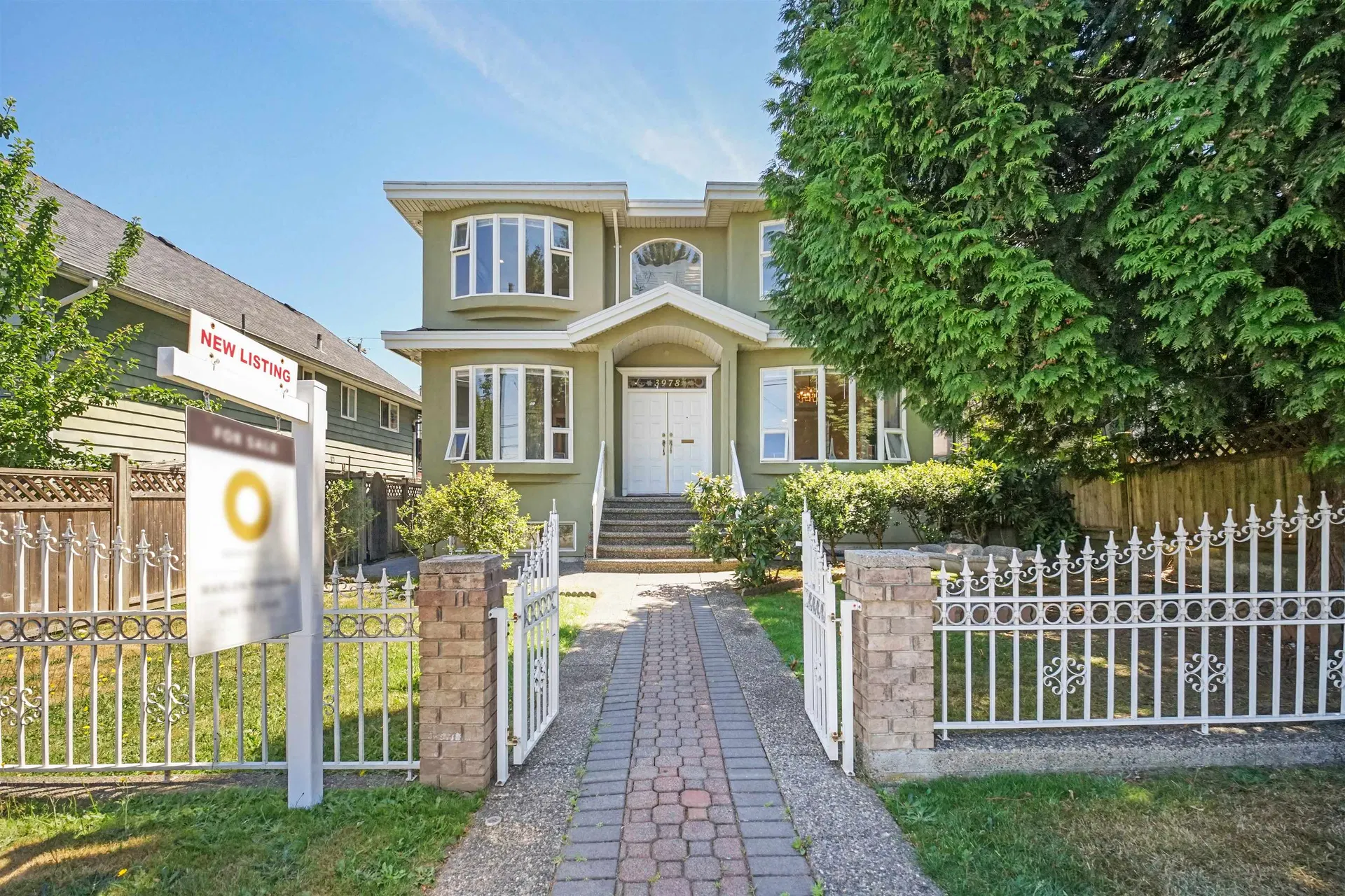 Photo 1 of 40 at 3978 Victoria Drive