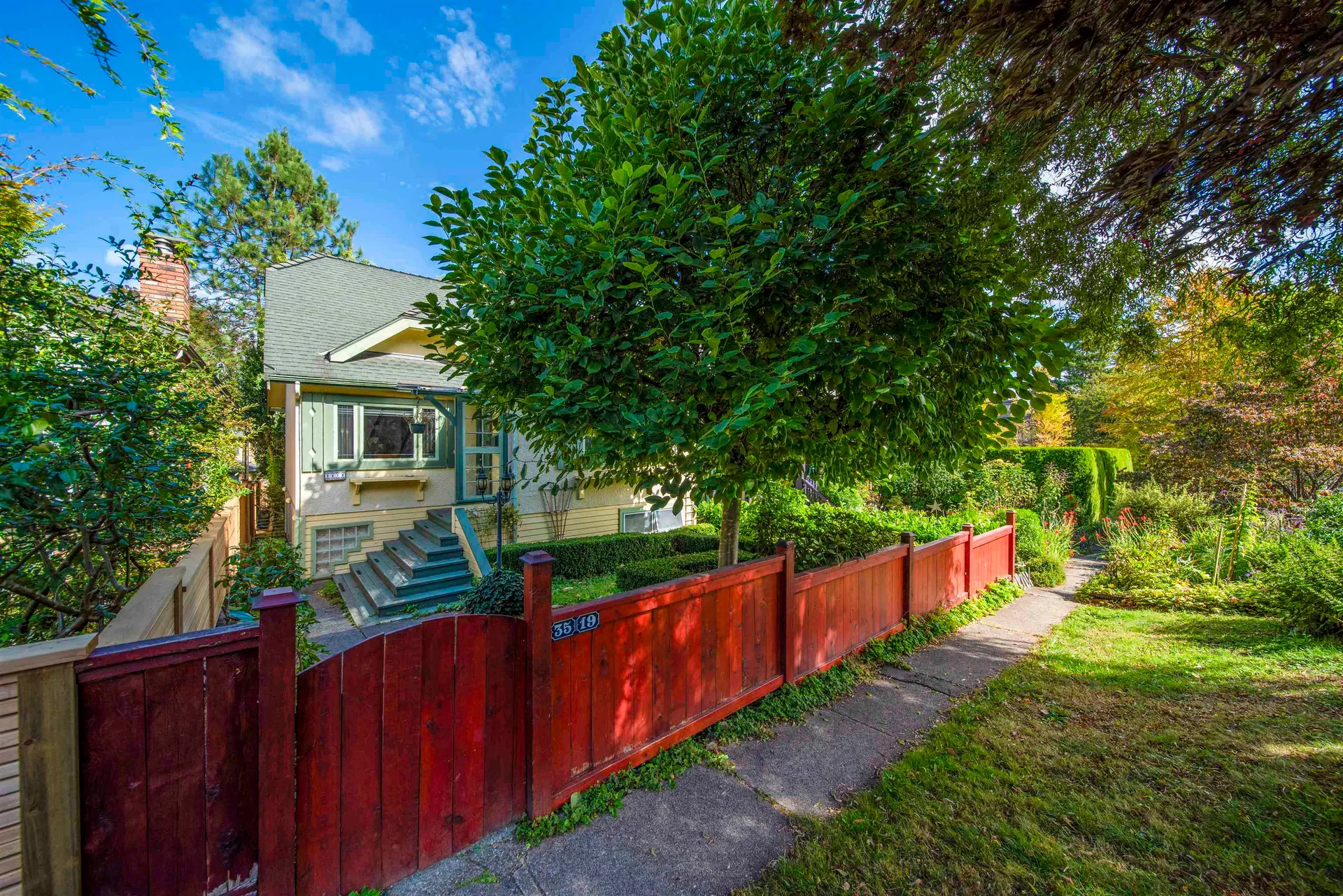 Photo 4 of 36 at 3519 W 14th Avenue