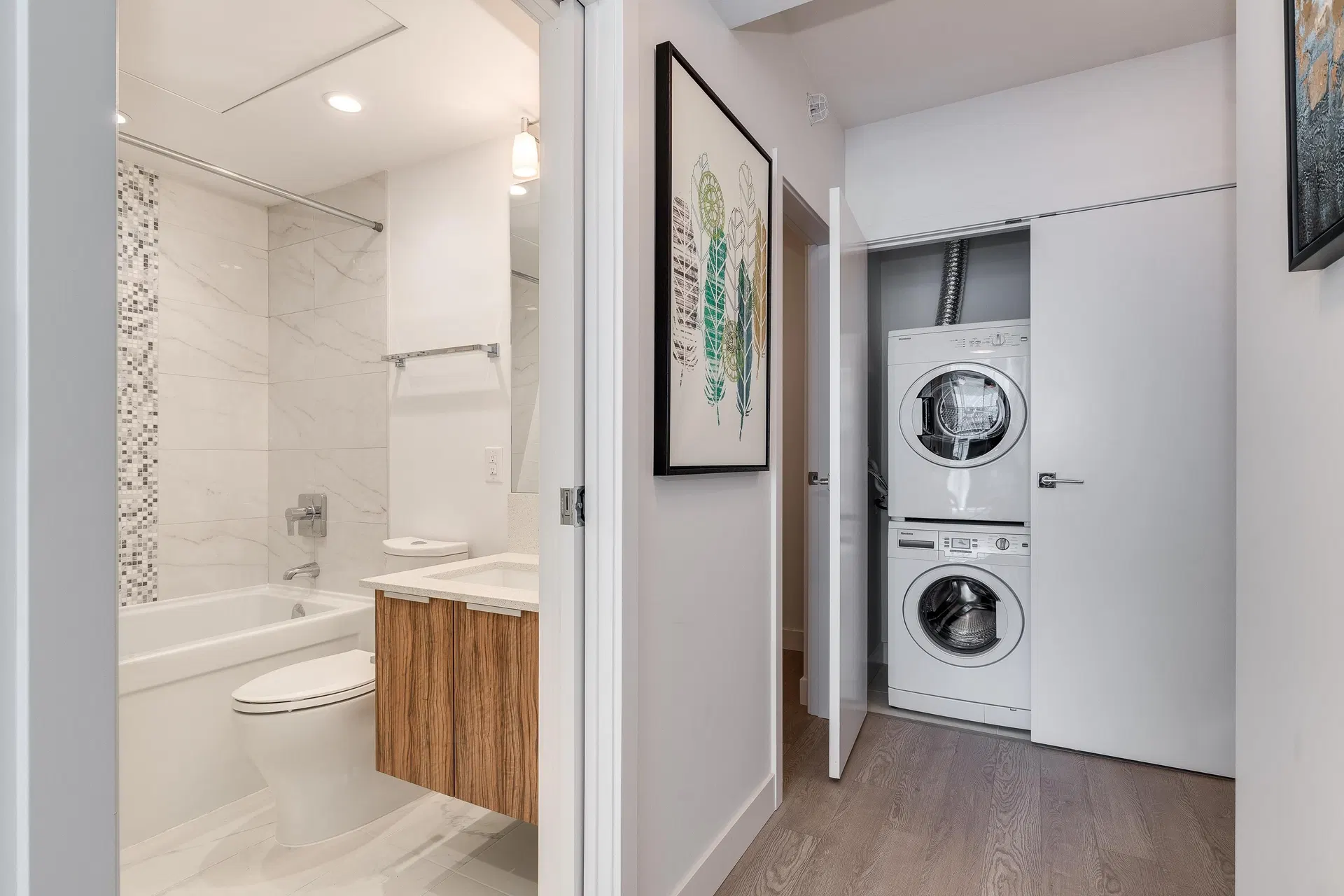 Photo 3 of 19 at #2105 – 1283 Howe Street