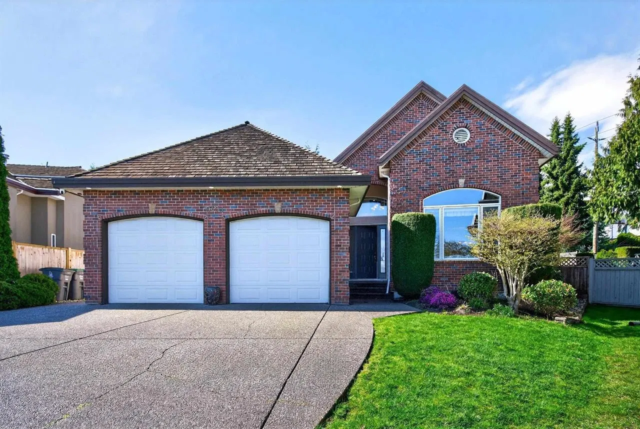 Photo 1 of 40 at 9493 163 Street