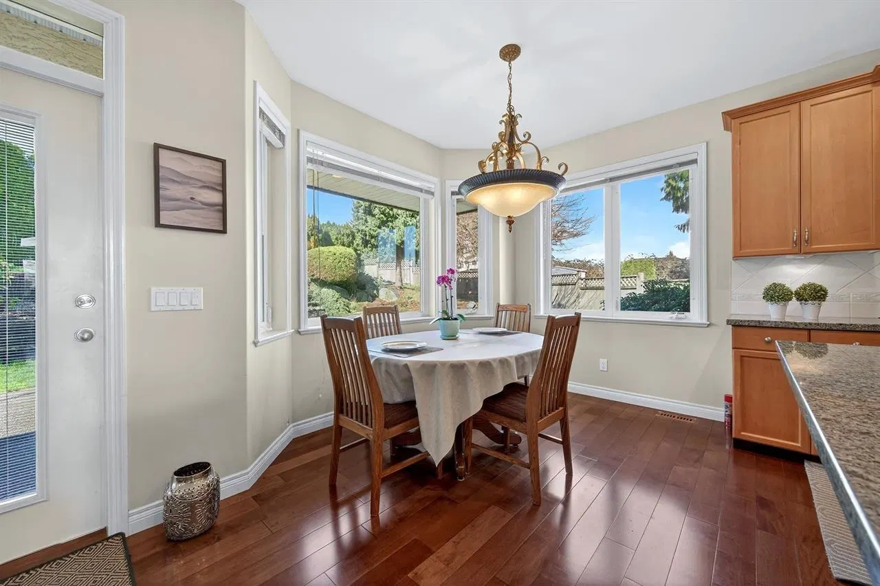 Photo 5 of 40 at 9493 163 Street