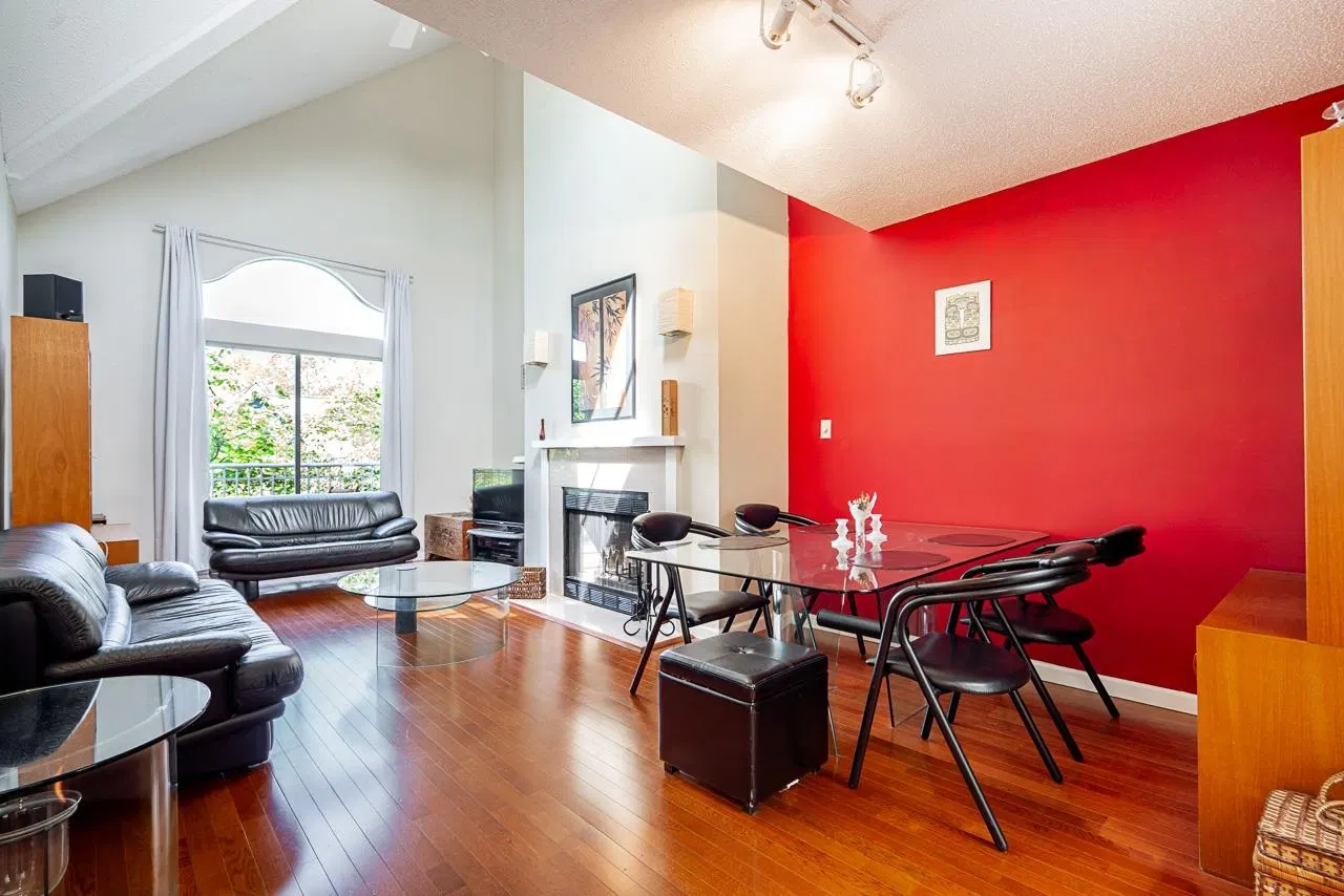 Photo 2 of 37 at 592 W 16th Avenue