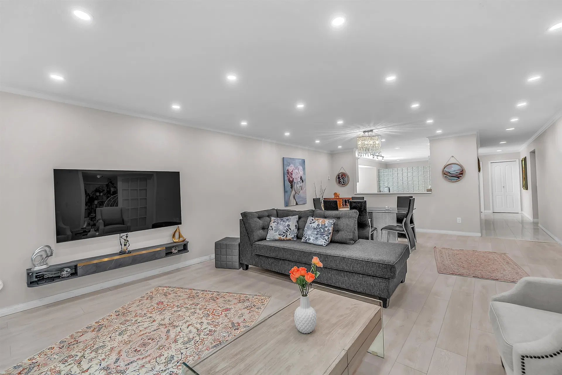 Photo 5 of 30 at #207 – 1500 Ostler Court